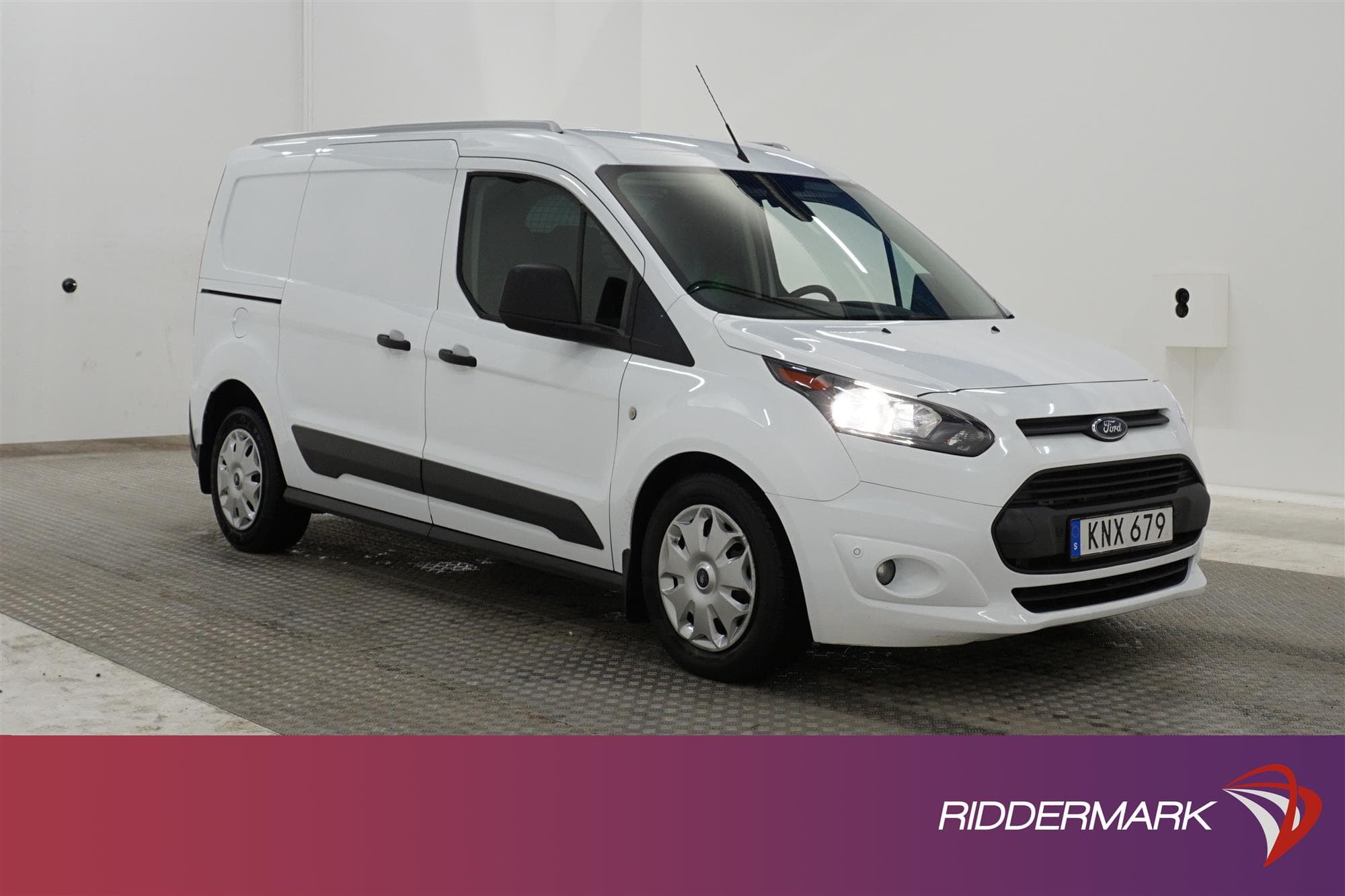 Ford Transit Connect Automat 120hk LWB Värmare Drag Moms