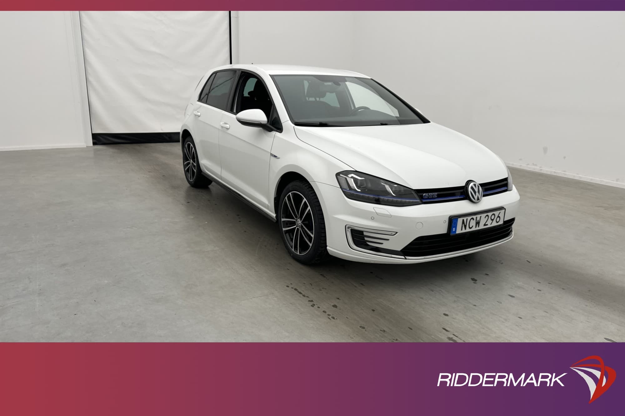 Volkswagen Golf GTE DSG 204hk