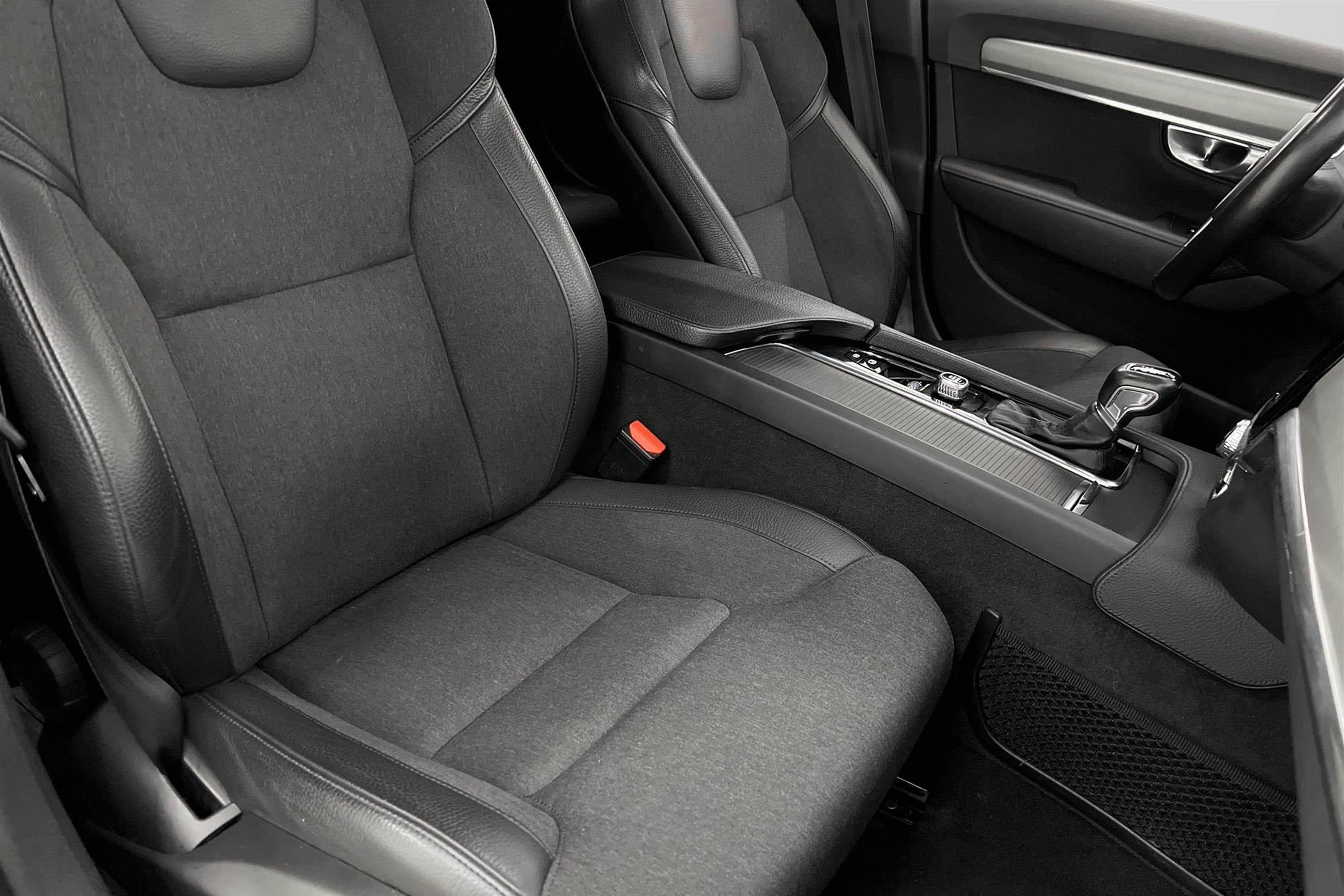 Volvo S90 D4 190hk Voc D-Värmare Dragkrok Keyless Navi BLIS