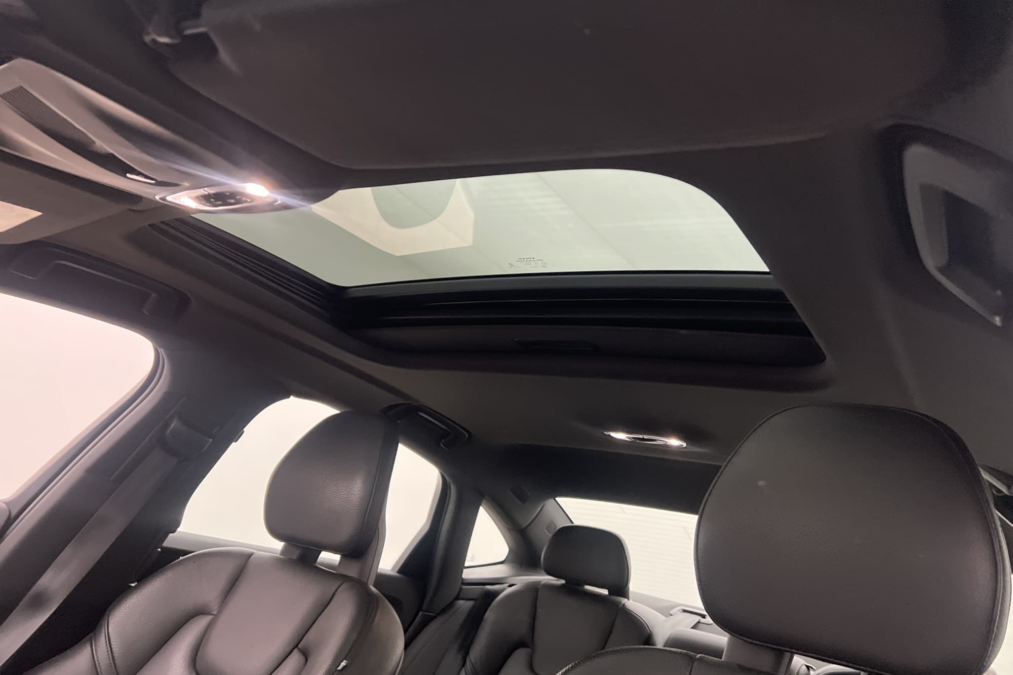 Volvo S90 T8 AWD Inscription VOC Pano Kamera CarPlay Drag