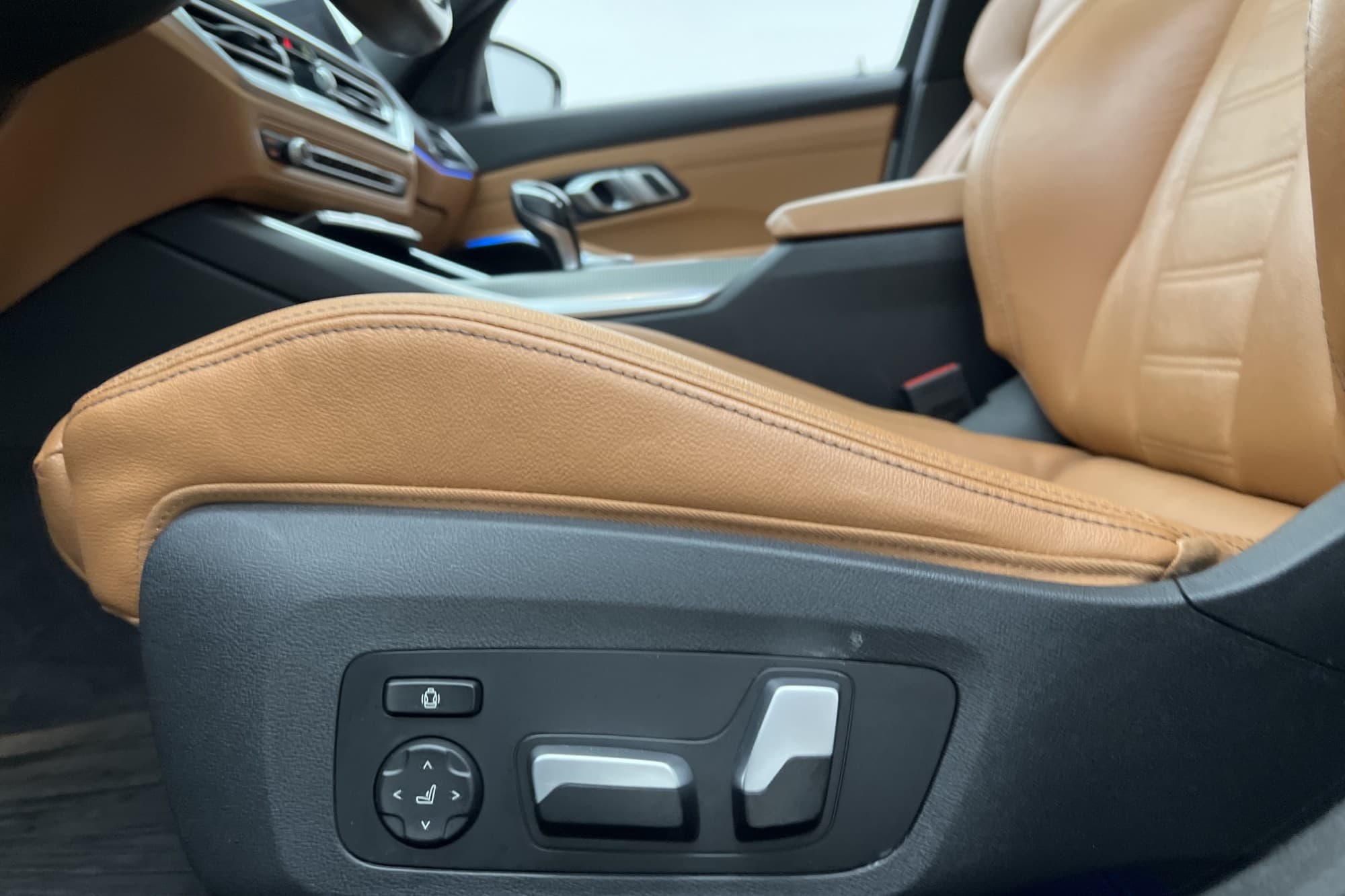 BMW 330e M Sport Pano Vernasca Läder Ambient Adapt-fart