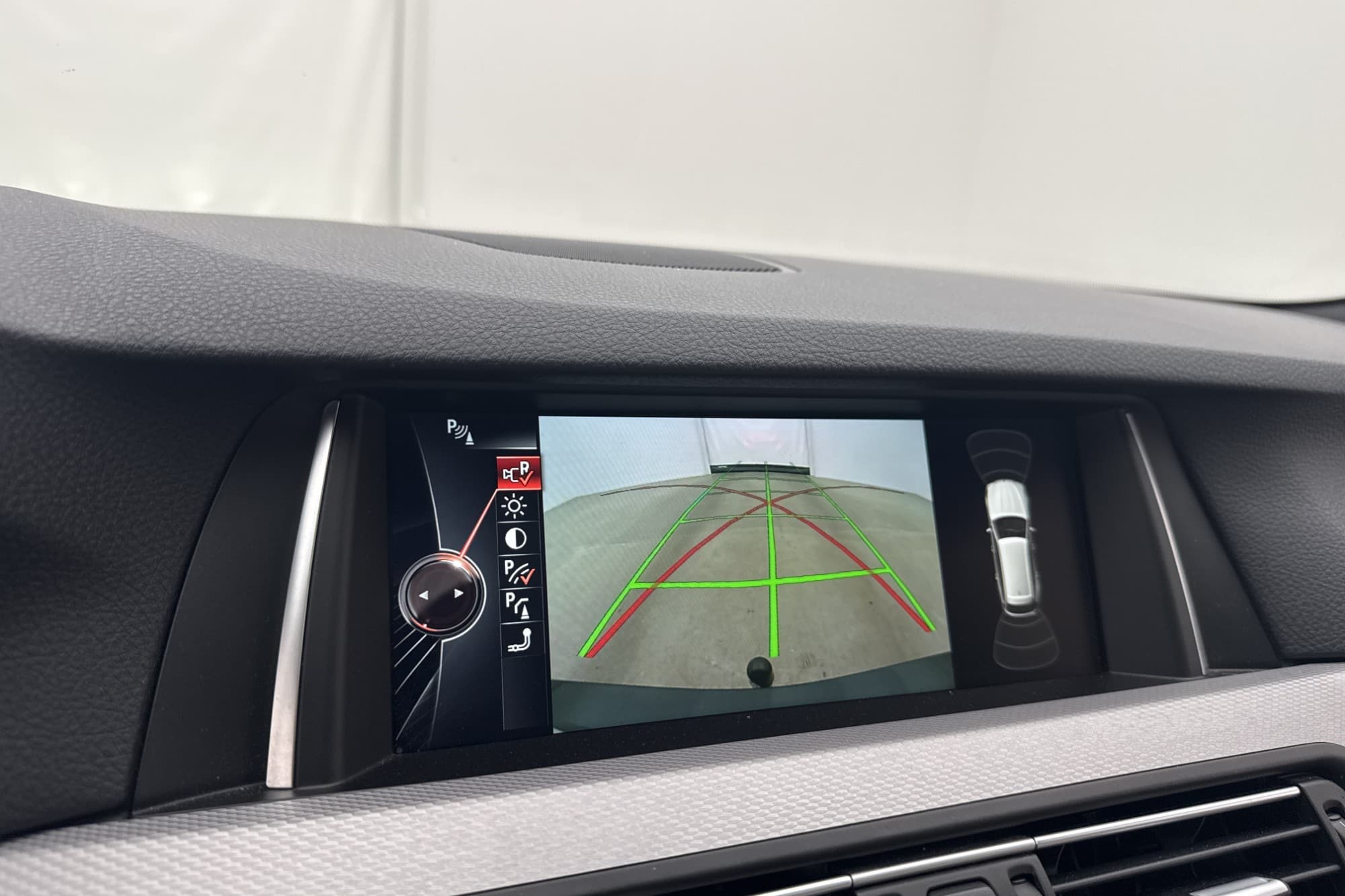 BMW 530d xDrive M Sport D-Värmare Pano H/K Surround HuD Drag