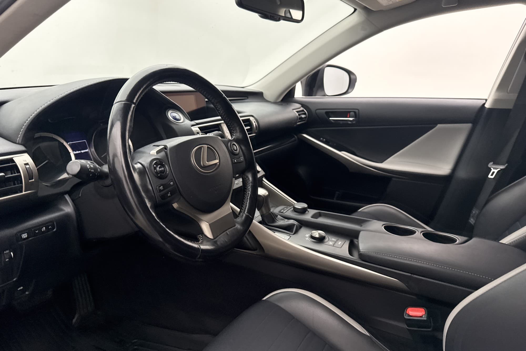 Lexus IS 300h 223hk Sport Kamera Farthållare