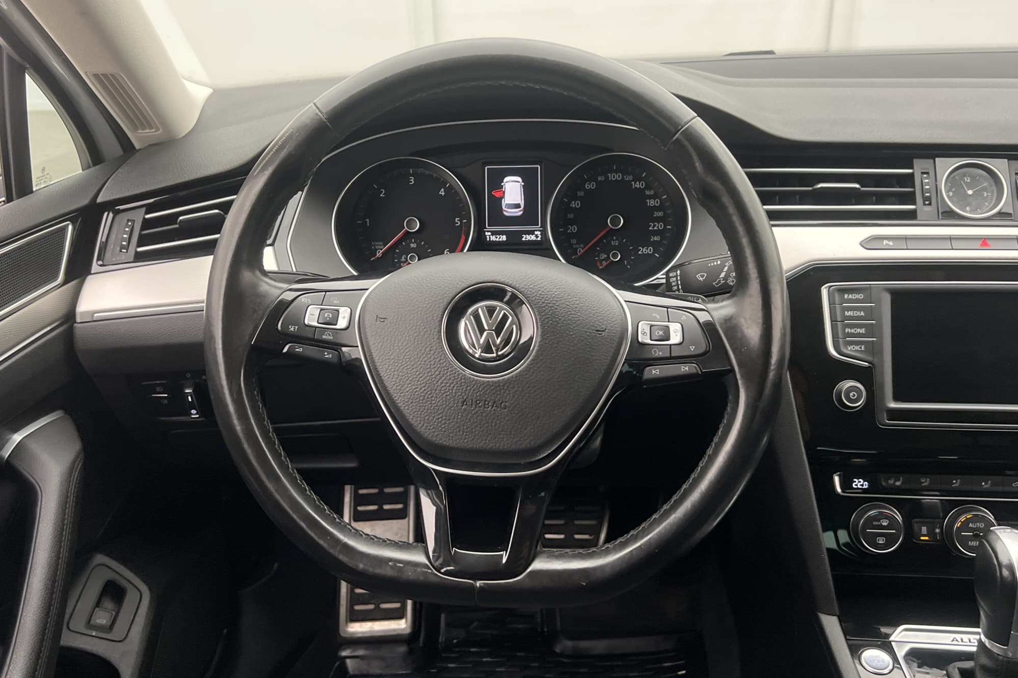 Volkswagen Passat Alltrack 4M 190hk Kamera CarPlay Drag Värm