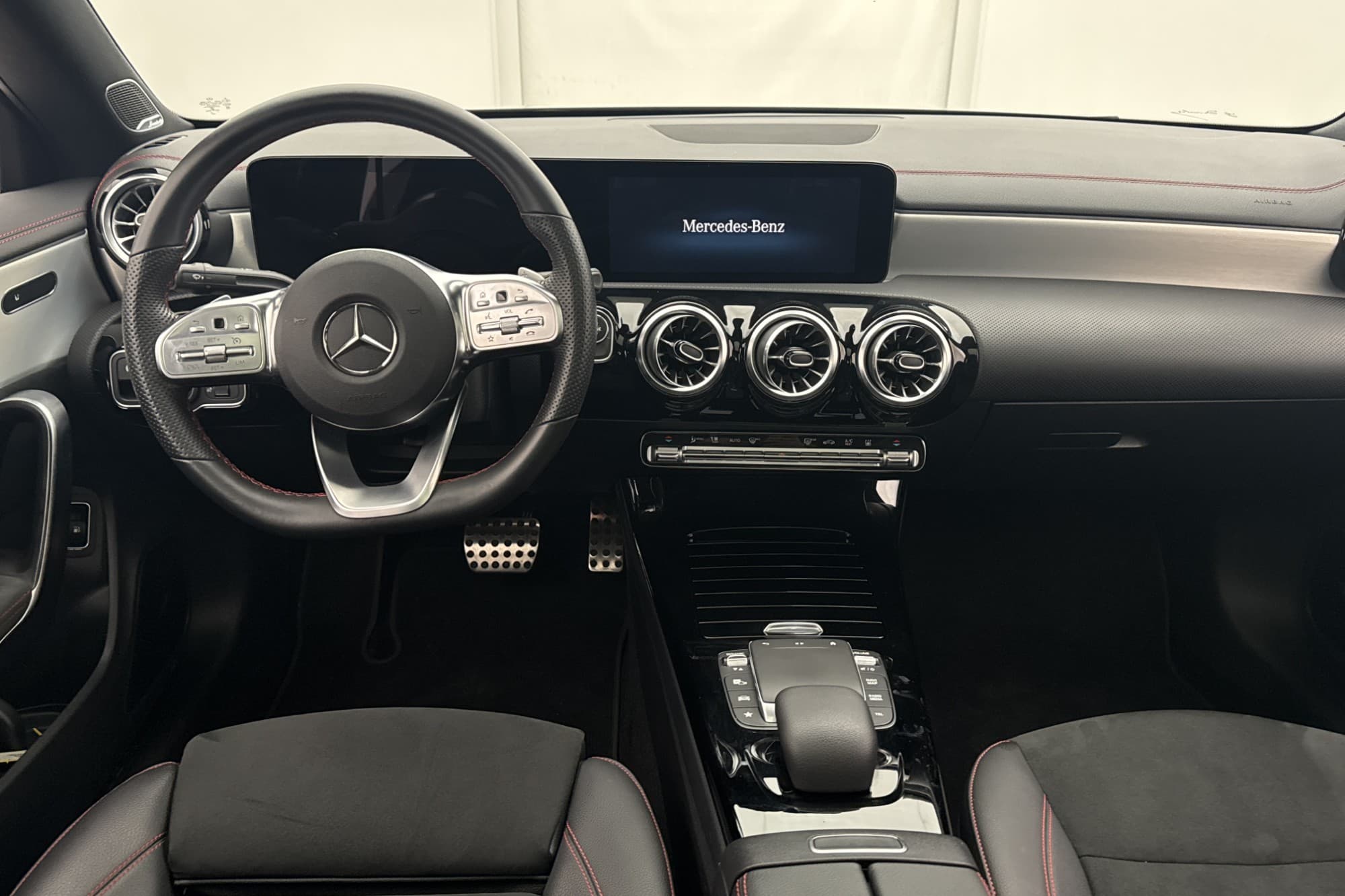 Mercedes-Benz CLA 250 e Coupé 218hk AMG Panorama Widescreen