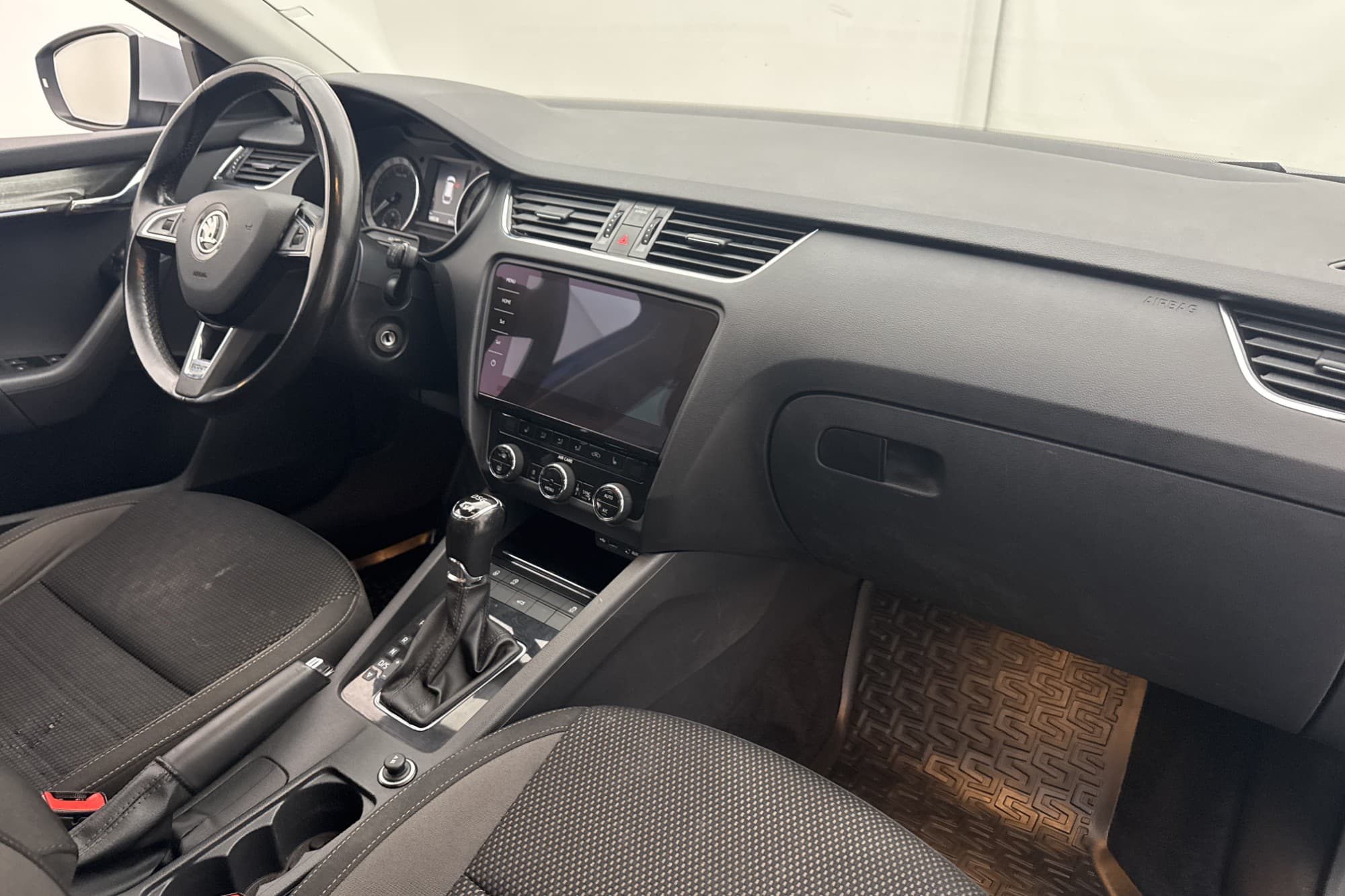 Škoda Octavia Scout 2.0 TDI 4x4 184hk Navi Kamera D-värm PDC