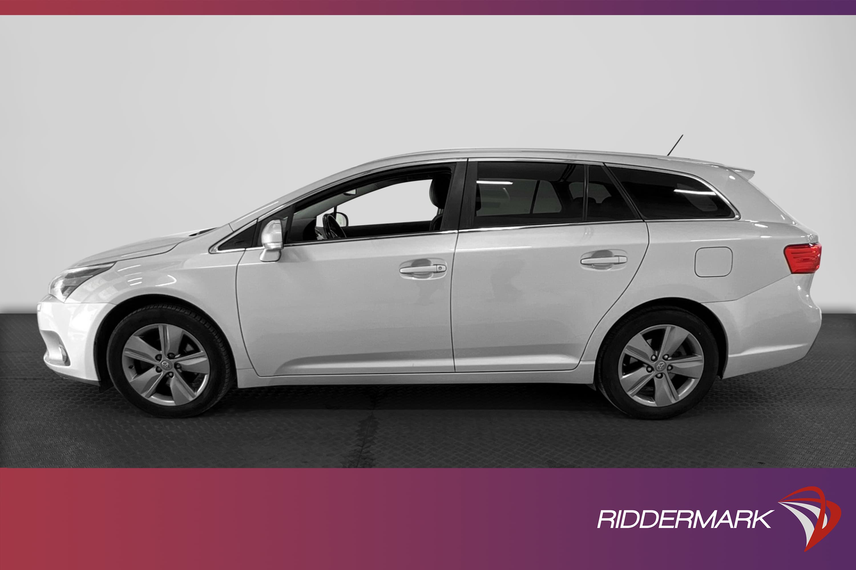 Toyota Avensis 1.8 147hk M&K-Värmare