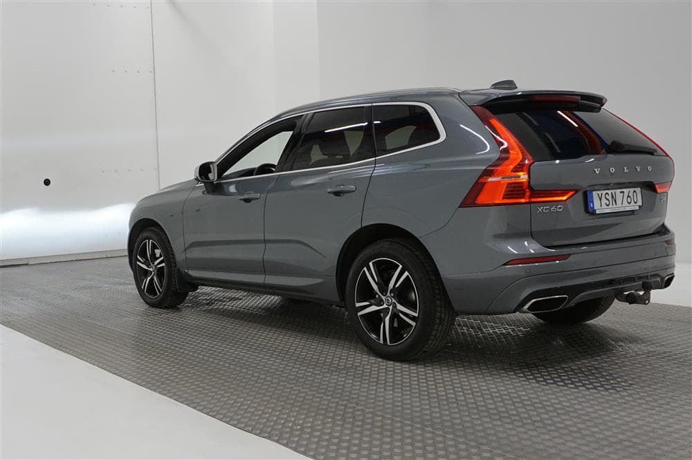 Volvo XC60 D4 AWD 190hk R-Design VOC Värmare 360° Navi Drag