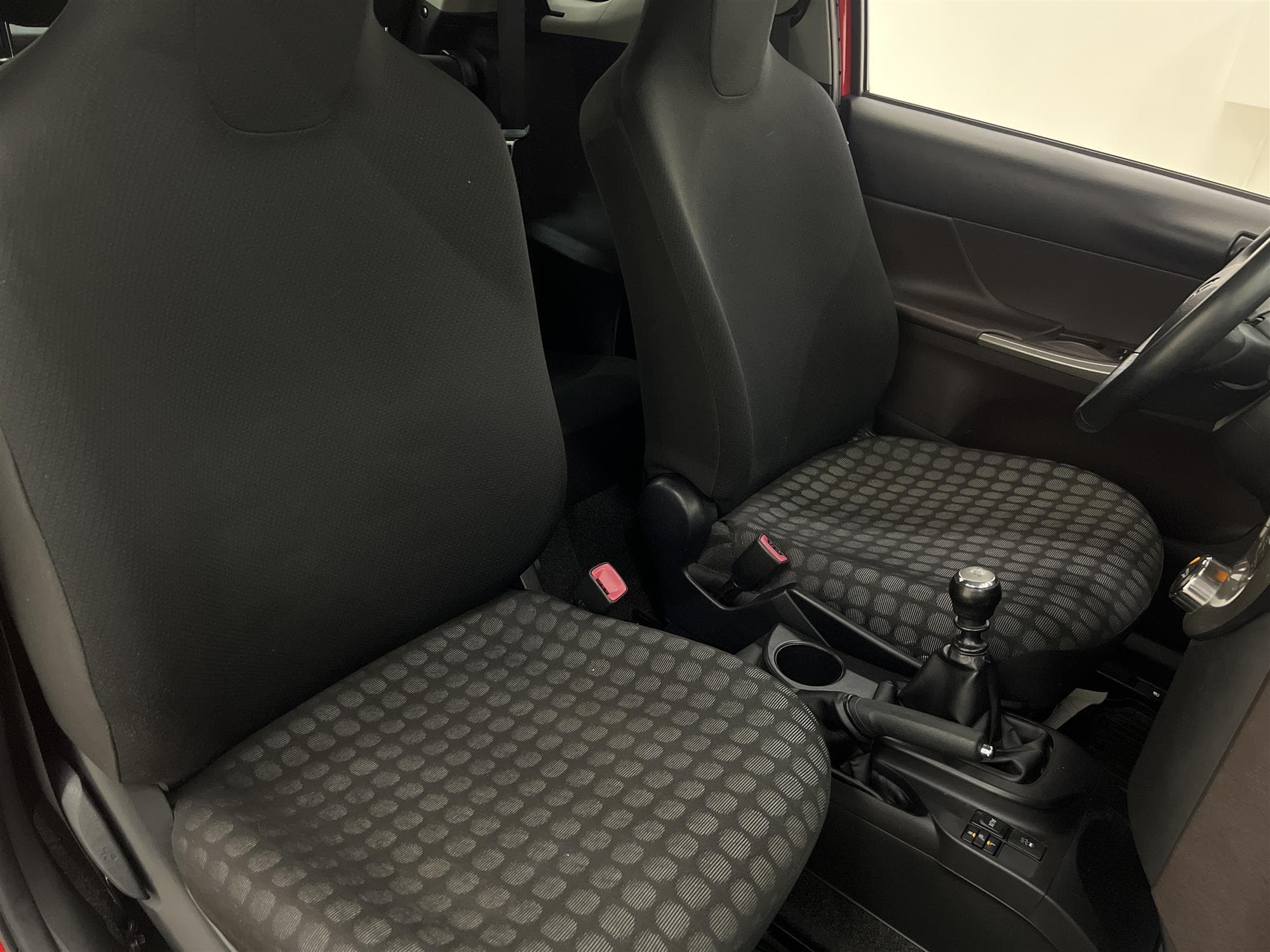 Toyota iQ 1.0 VVT-i  68hk Låg Skatt 0,44L/mil 
