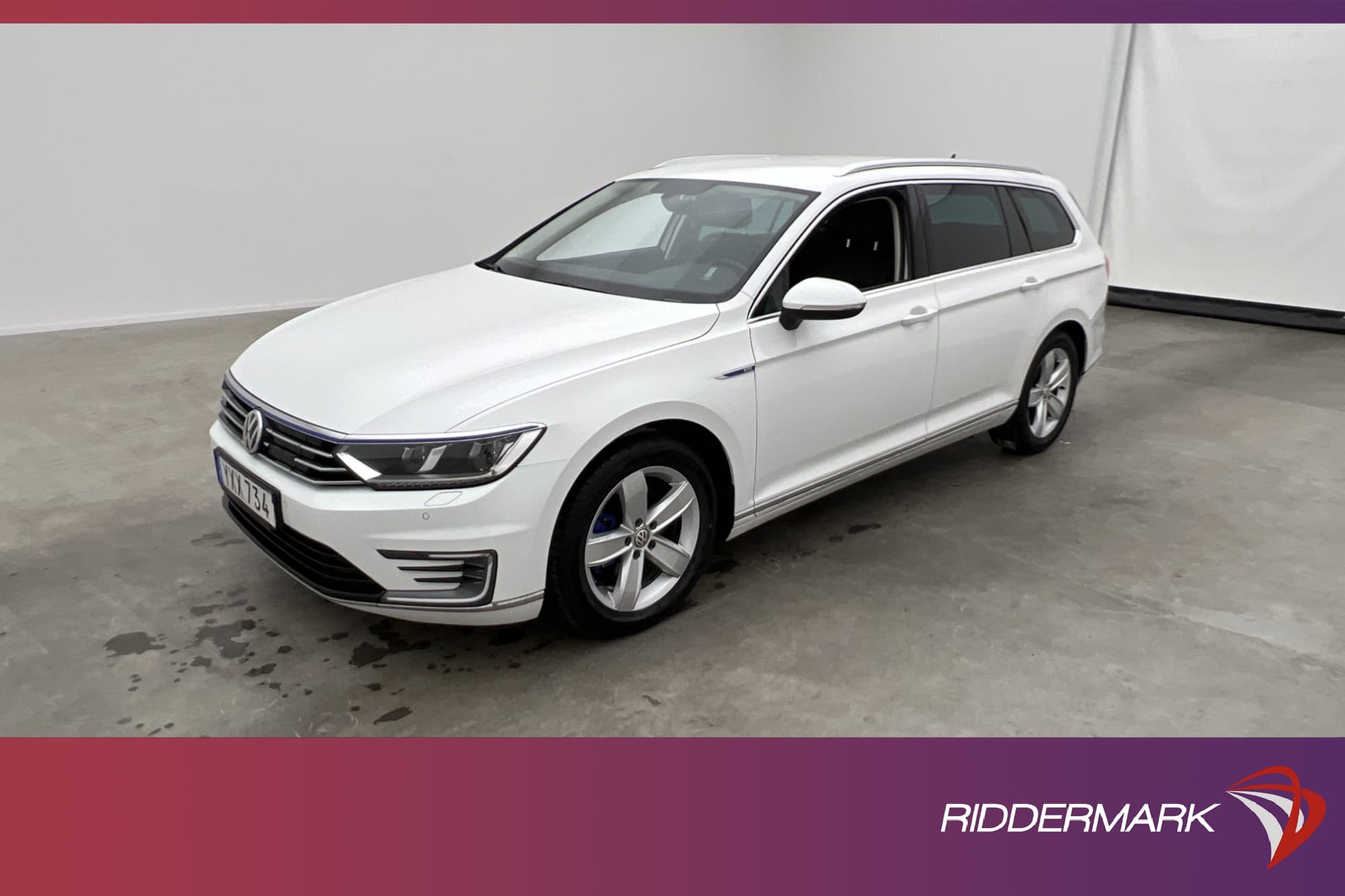 Volkswagen Passat GTE 218hk