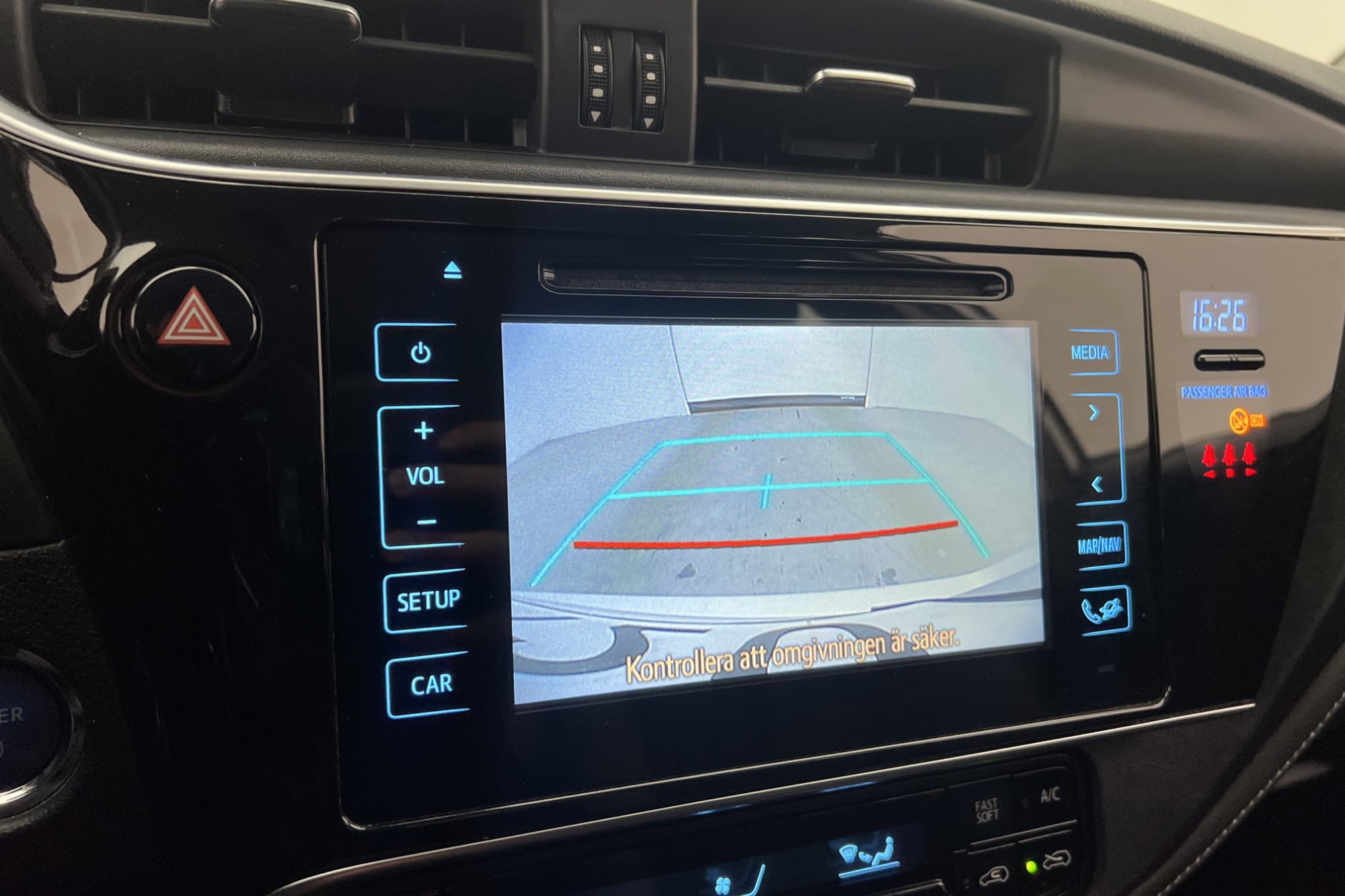 Toyota Auris TS Hybrid e-CVT 136hk Kamera M&K-Värmare 