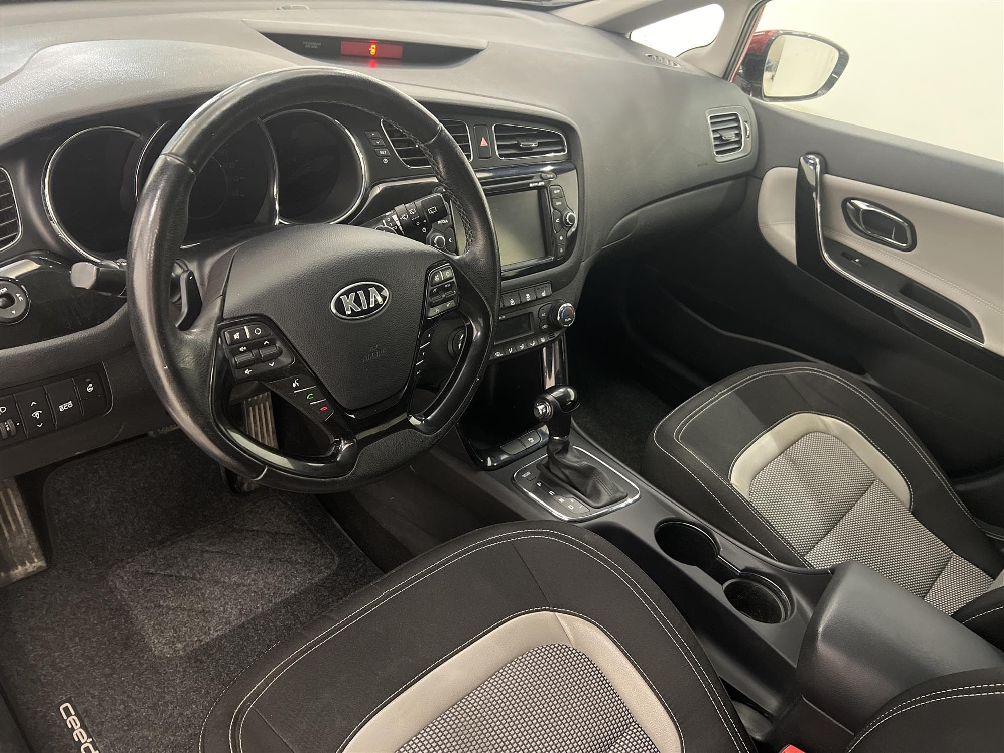 Kia Ceed Sportswagon 1.6 CRDi 128hk B-Kam P-Sensor Dragkrok