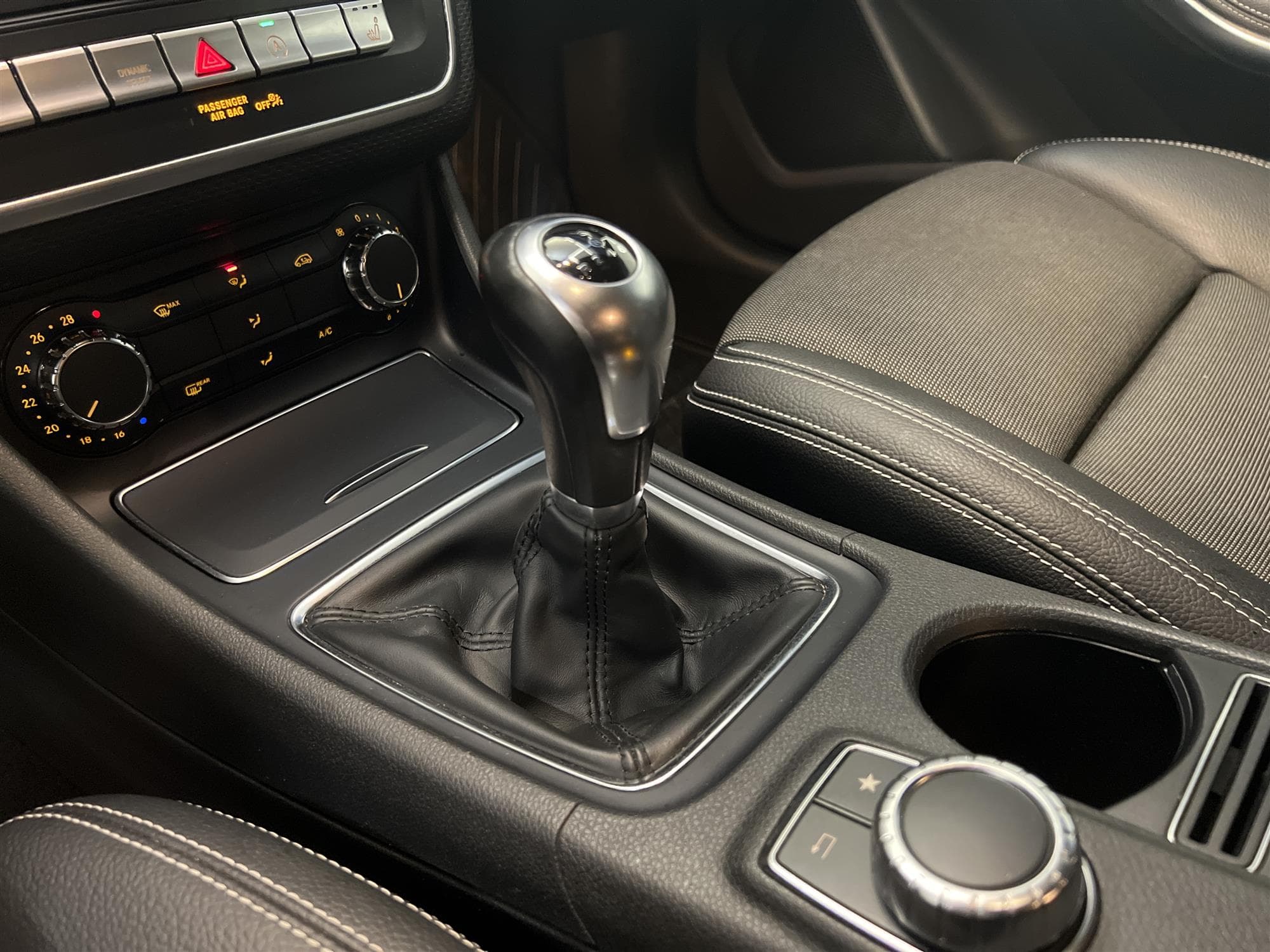 Mercedes-Benz Mercedes-Benz A 180 122hk AMG B-Kam Carplay