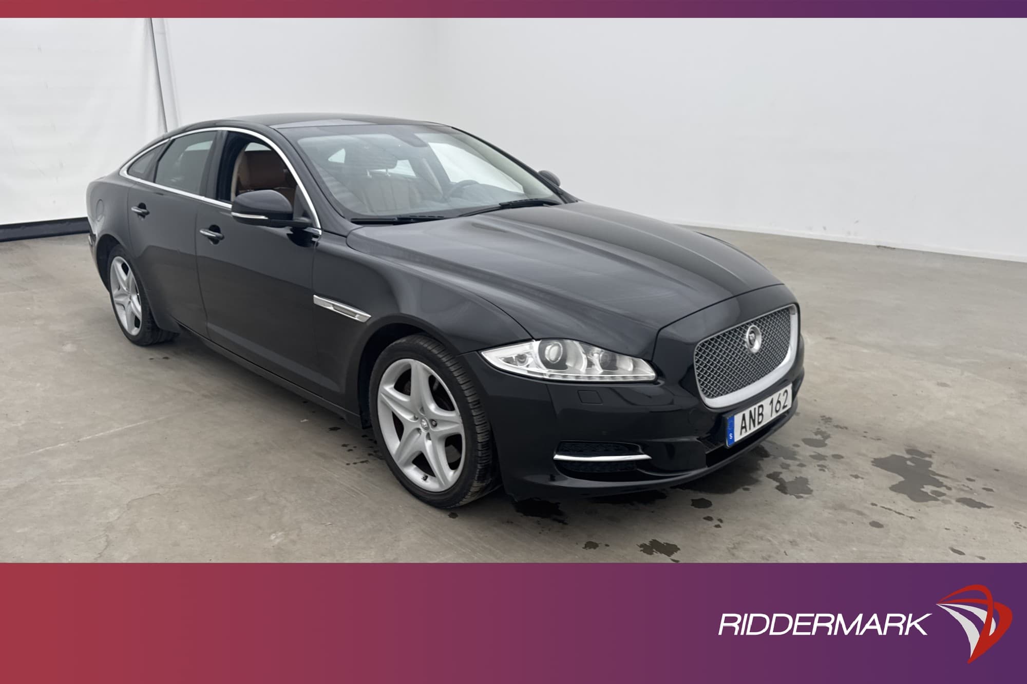Jaguar XJ 5.0 V8 385hk Portfolio Cockpit Panorama Navi Skinn