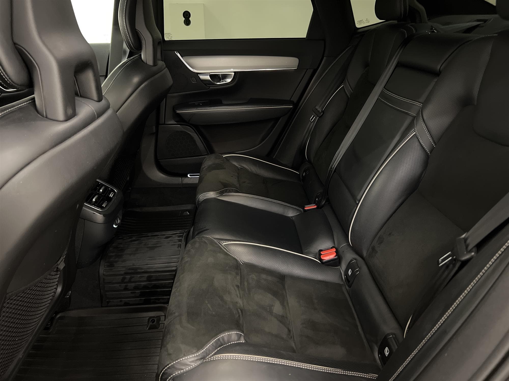 Volvo S90 D4 190hk AWD R-Design D-värm Taklucka Navi B-kam 