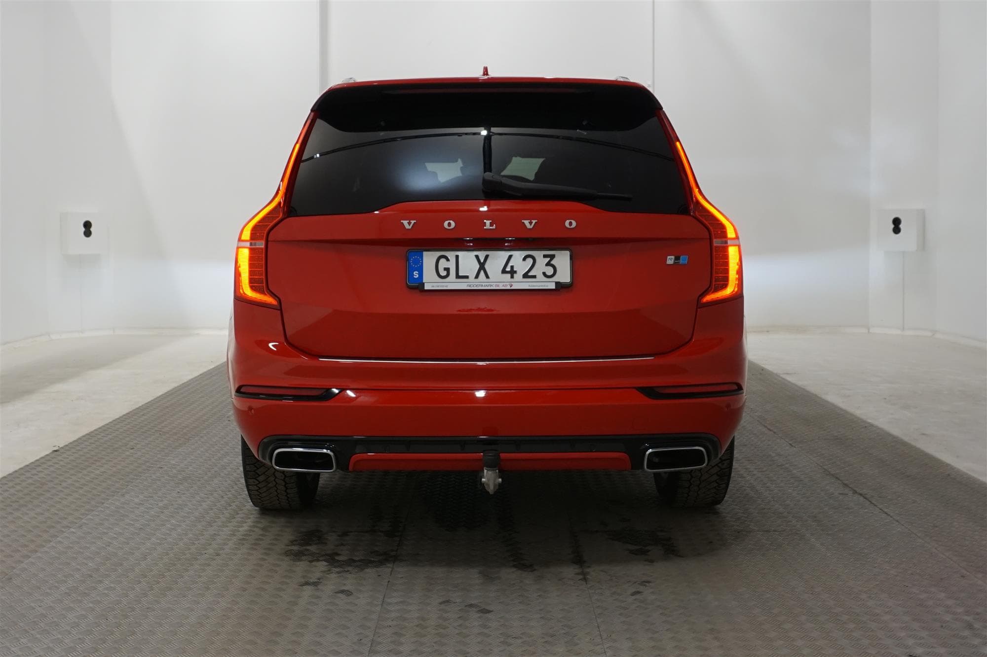 Volvo XC90 D5 AWD 225hk R-Design 7-sits B&W Pano 360° Drag