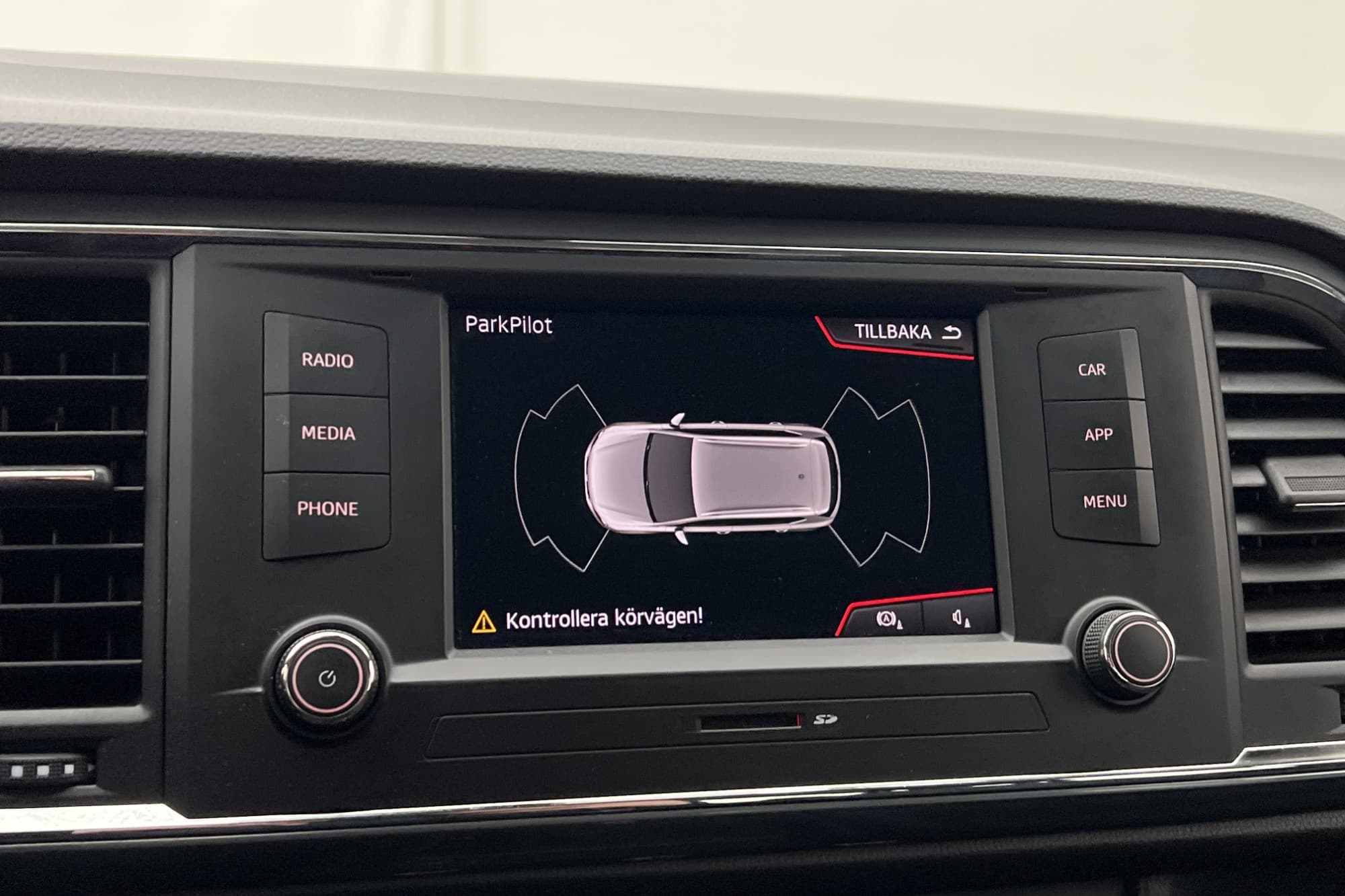 SEAT Ateca 1.6 TDI 115hk Style CarPlay Dragkrok P-Sensorer
