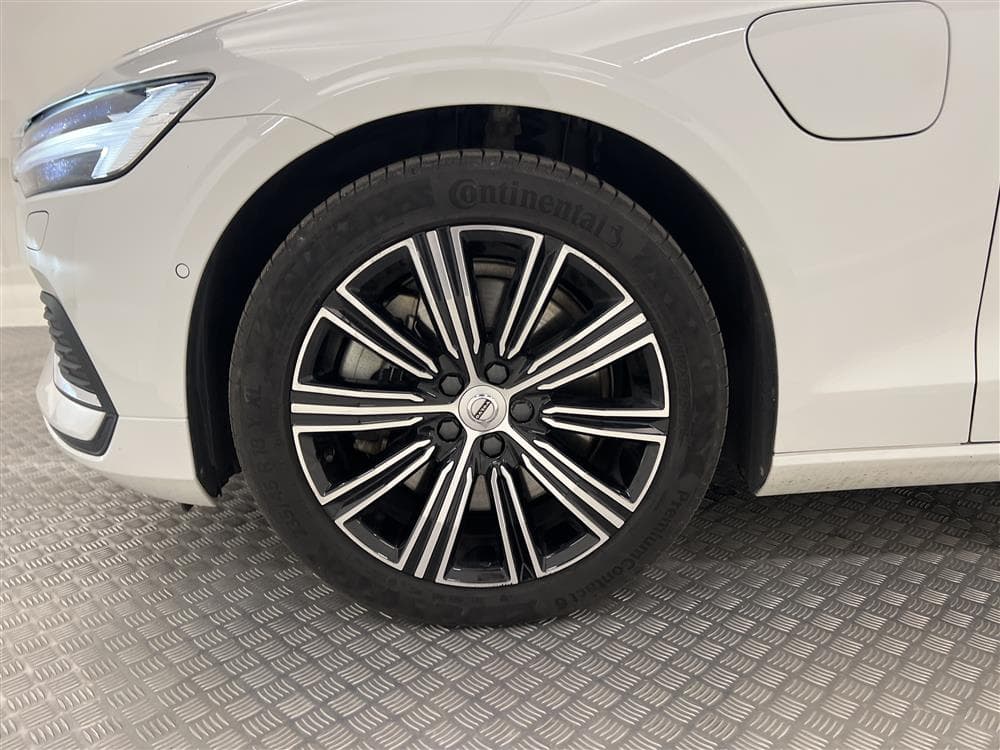Volvo V60 T8 AWD TwEn 392hk Inscription H/K Pano Drag Nyservinteriör