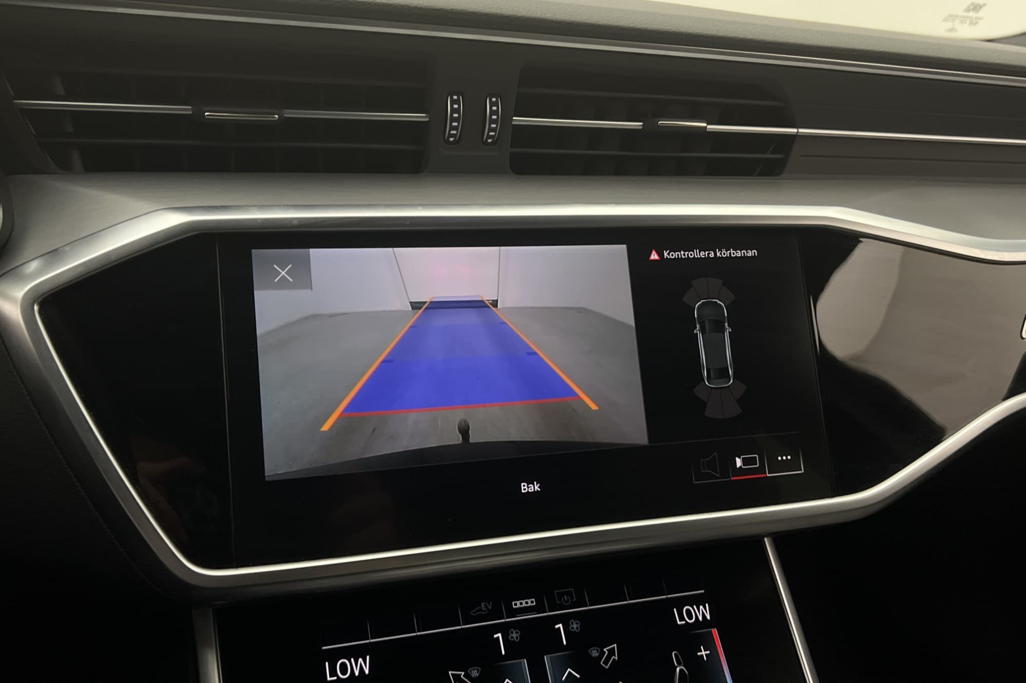 Audi A6 55 TFSI e Quattro S-Line Cockpit Kamera Drag Navi