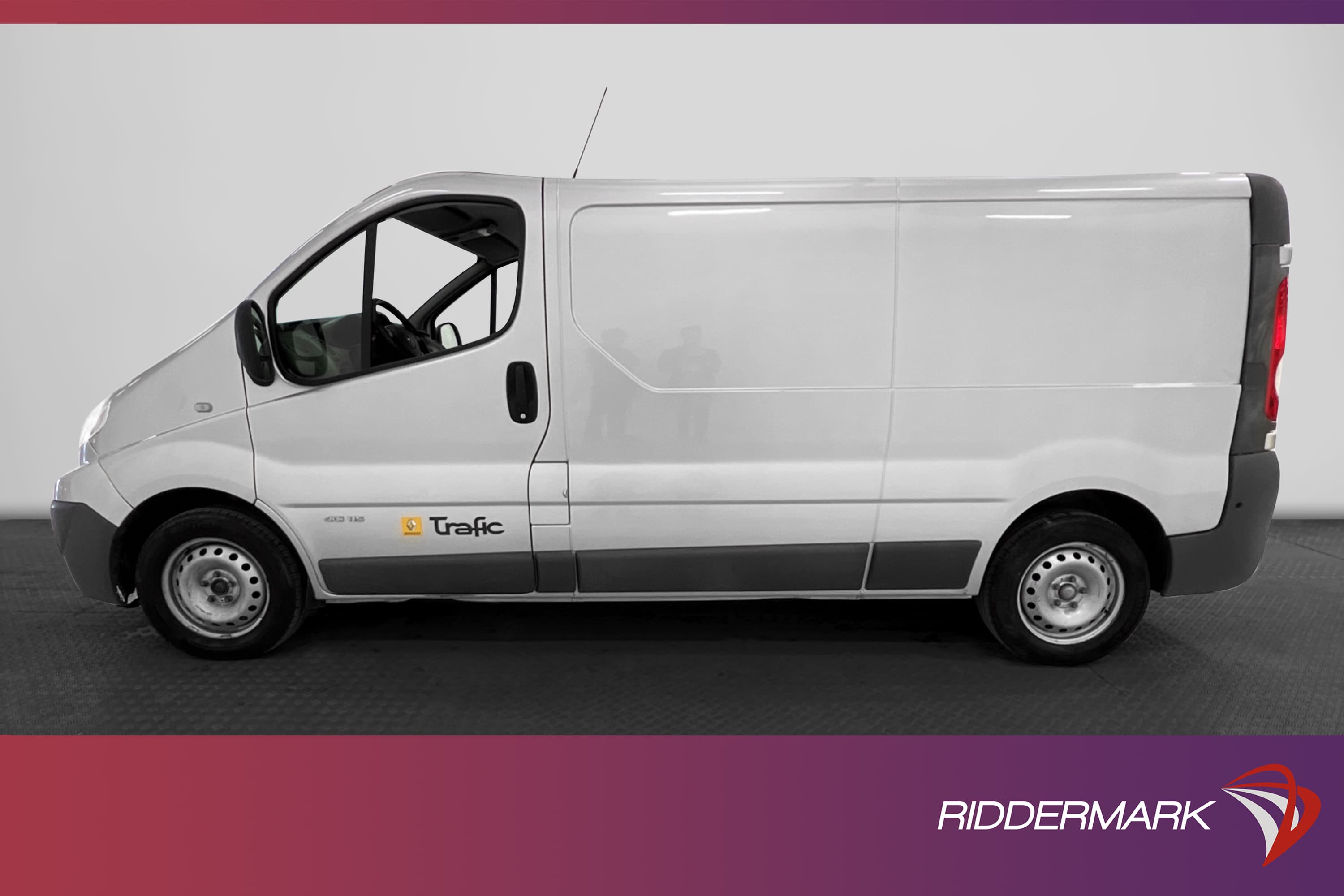 Renault Trafic Lång 2.0dCi 114hk Dragkrok Nyservad 3-sits