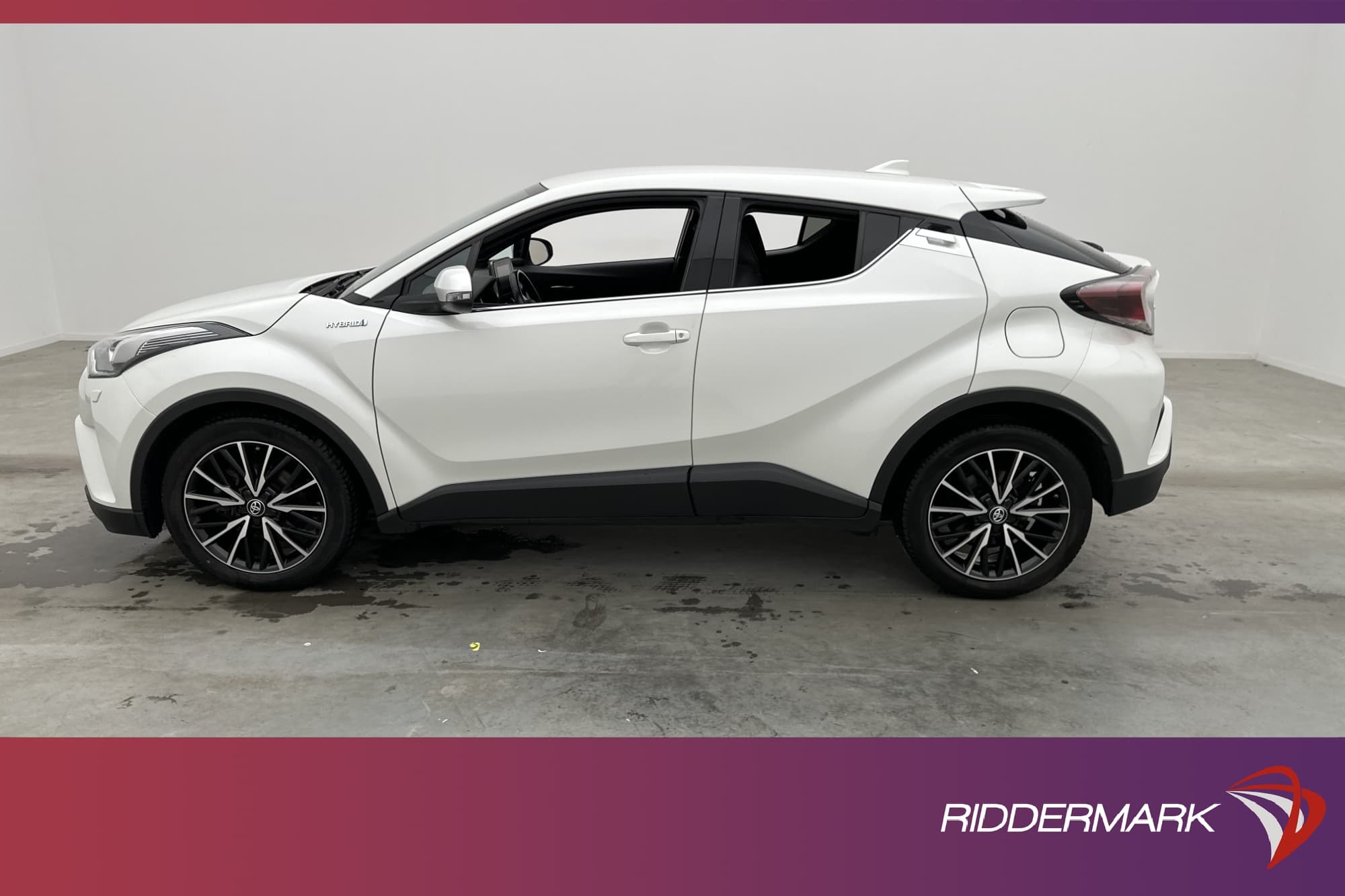 Toyota C-HR Hybrid 122hk Executive