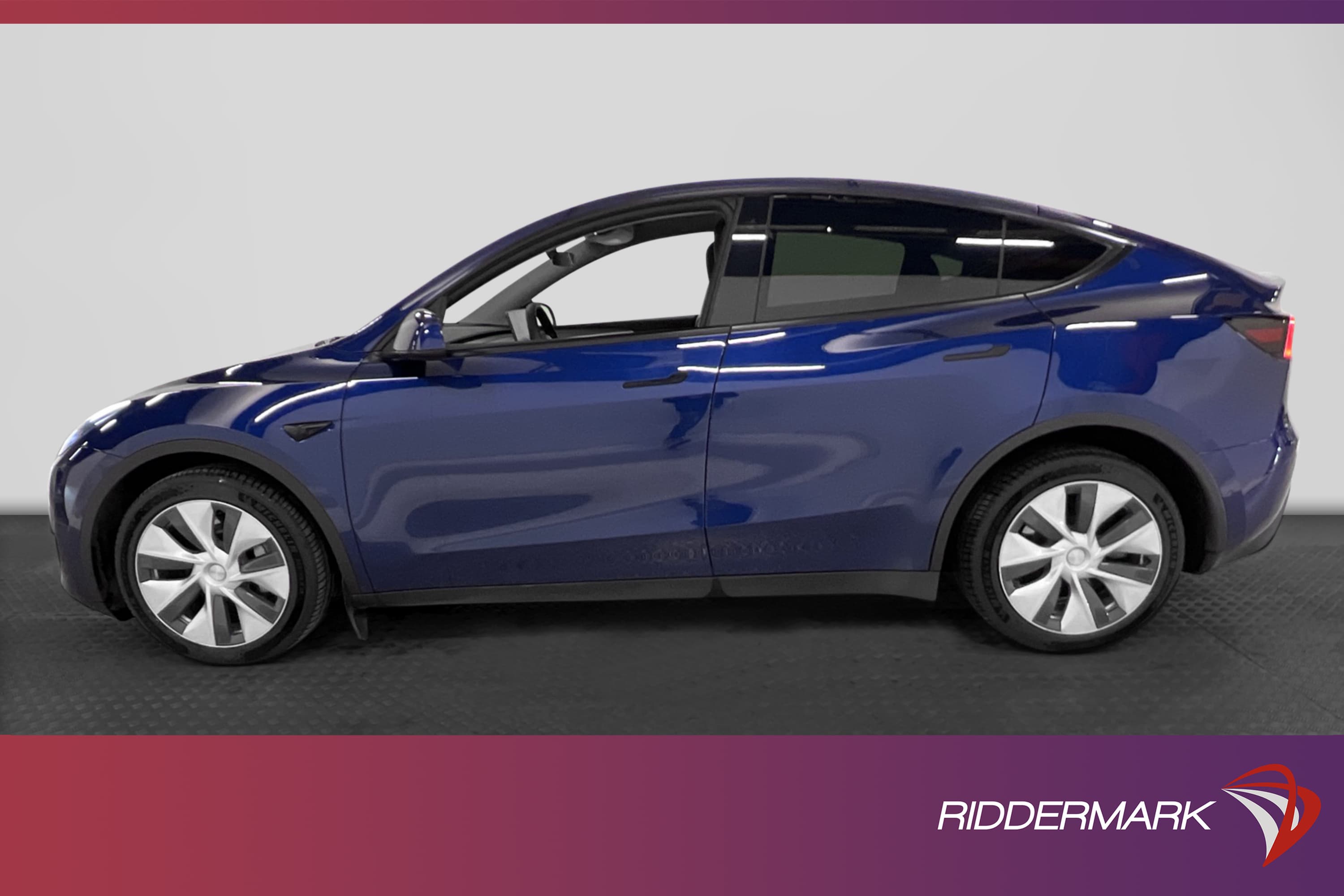 Tesla Model Y Long Range AWD 345hk Rattvärme Svensksåld