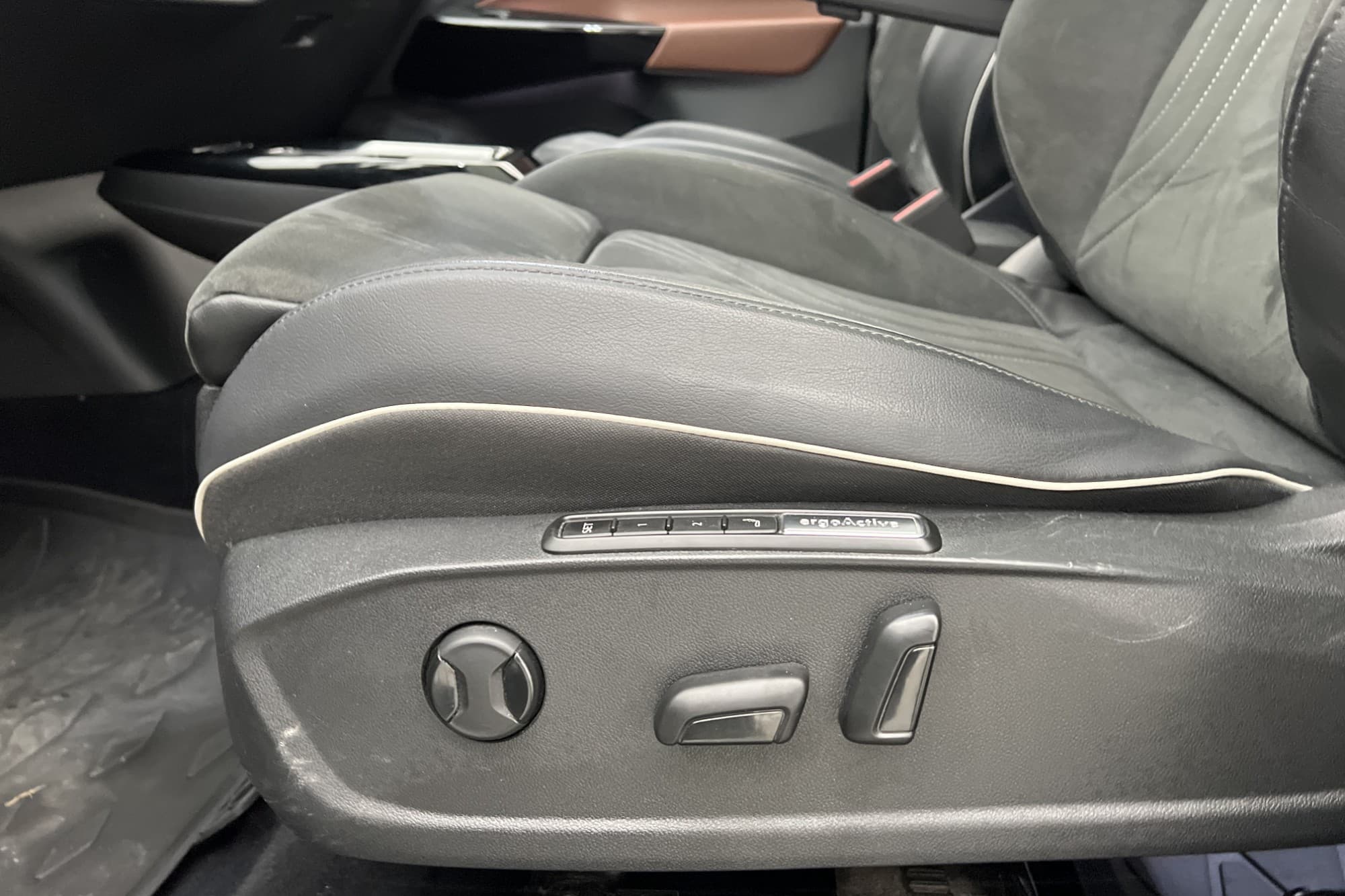 Volkswagen ID.4 Pro Performance MAX Pano Massage HUD Drag
