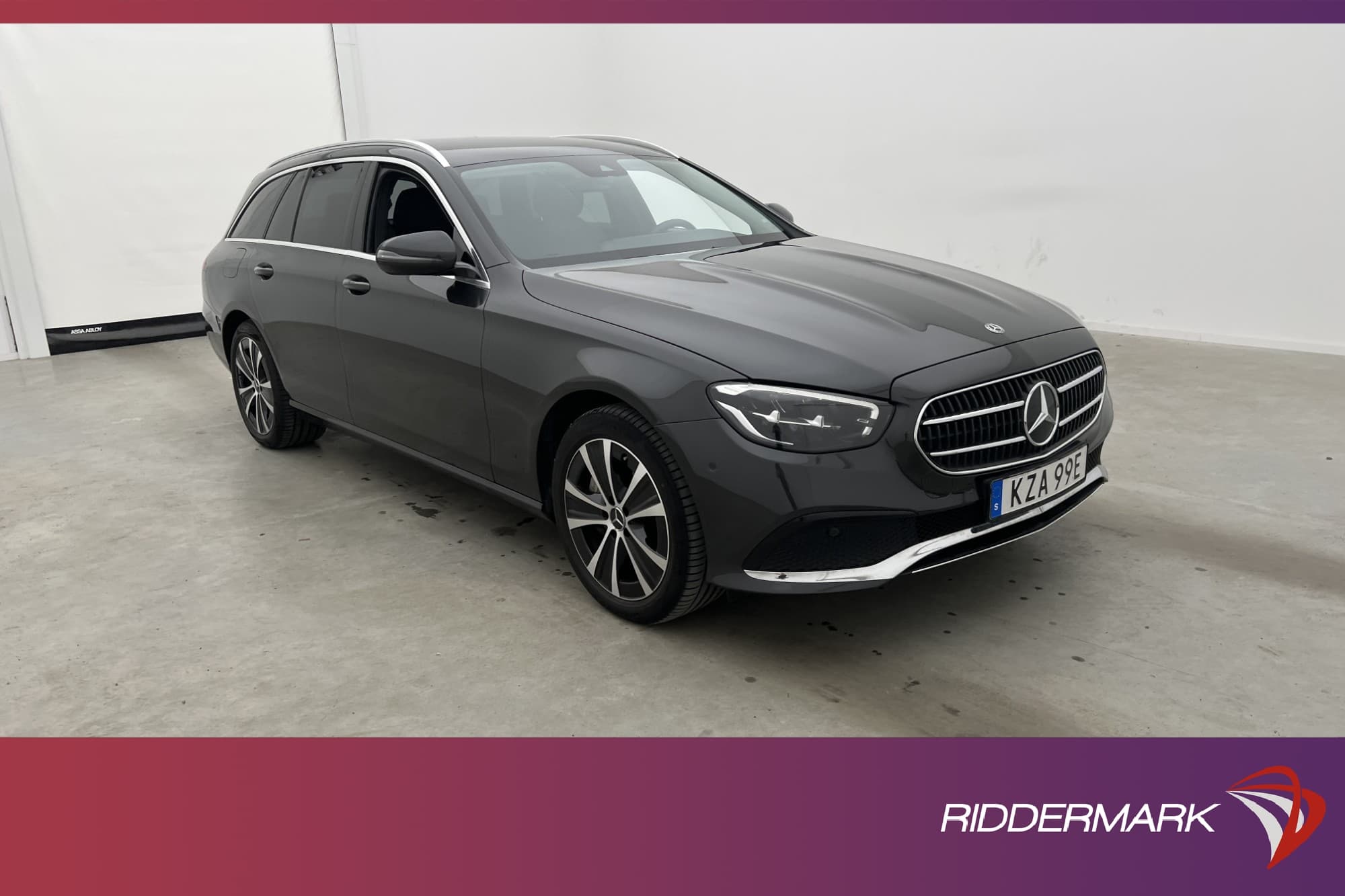 Mercedes-Benz E 300 T de 306hk