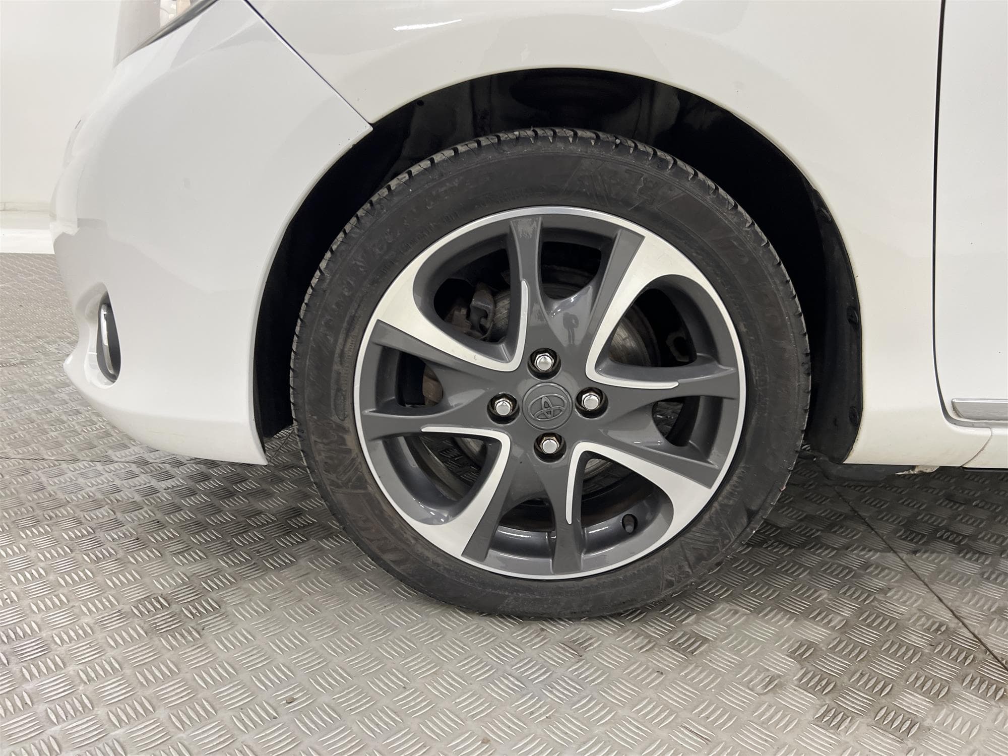 Toyota Yaris 1.33 99hk 2 Brukare Drag B-Kam 0,54L/mil