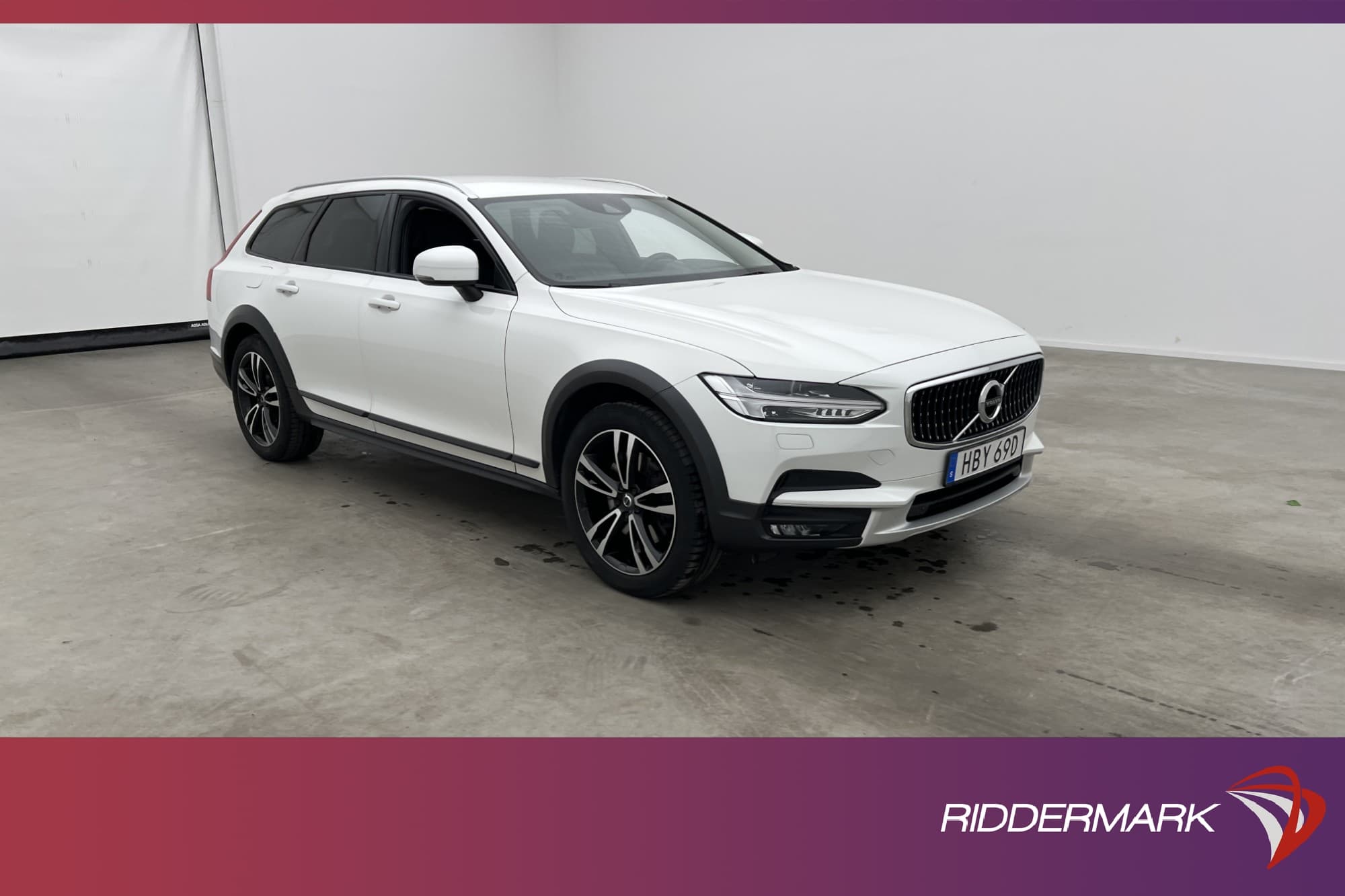 Volvo V90 Cross Country D4 AWD