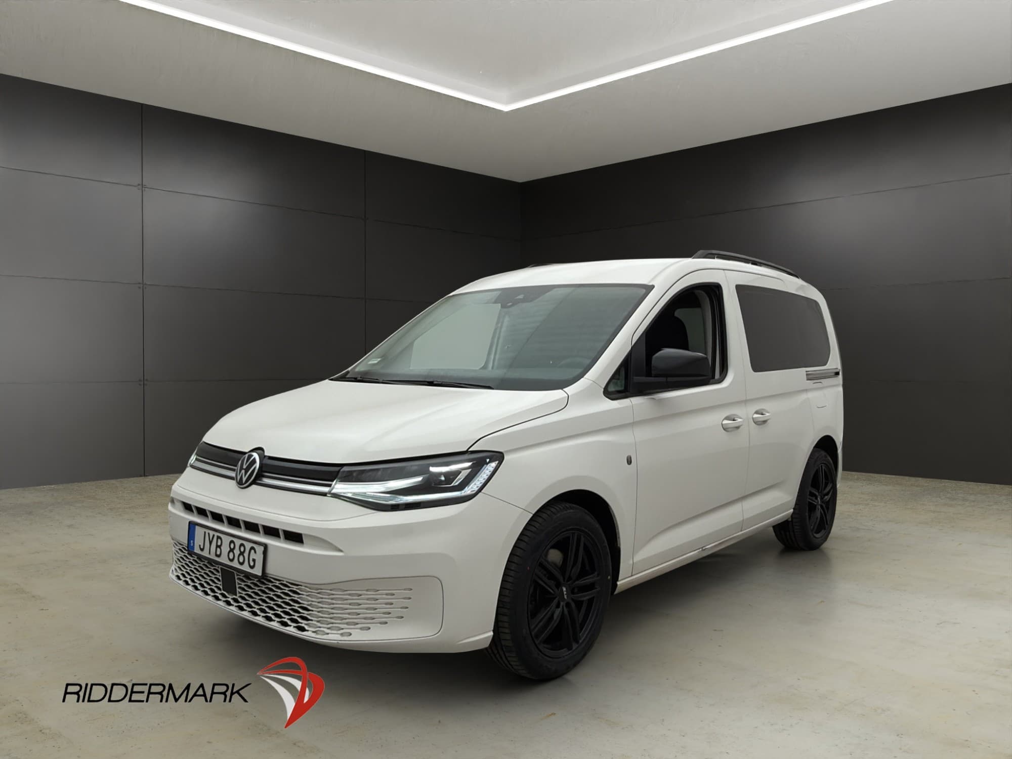 Volkswagen Caddy Life 2.0TDI 4M Värmare B-Kamera 7-Sits Moms