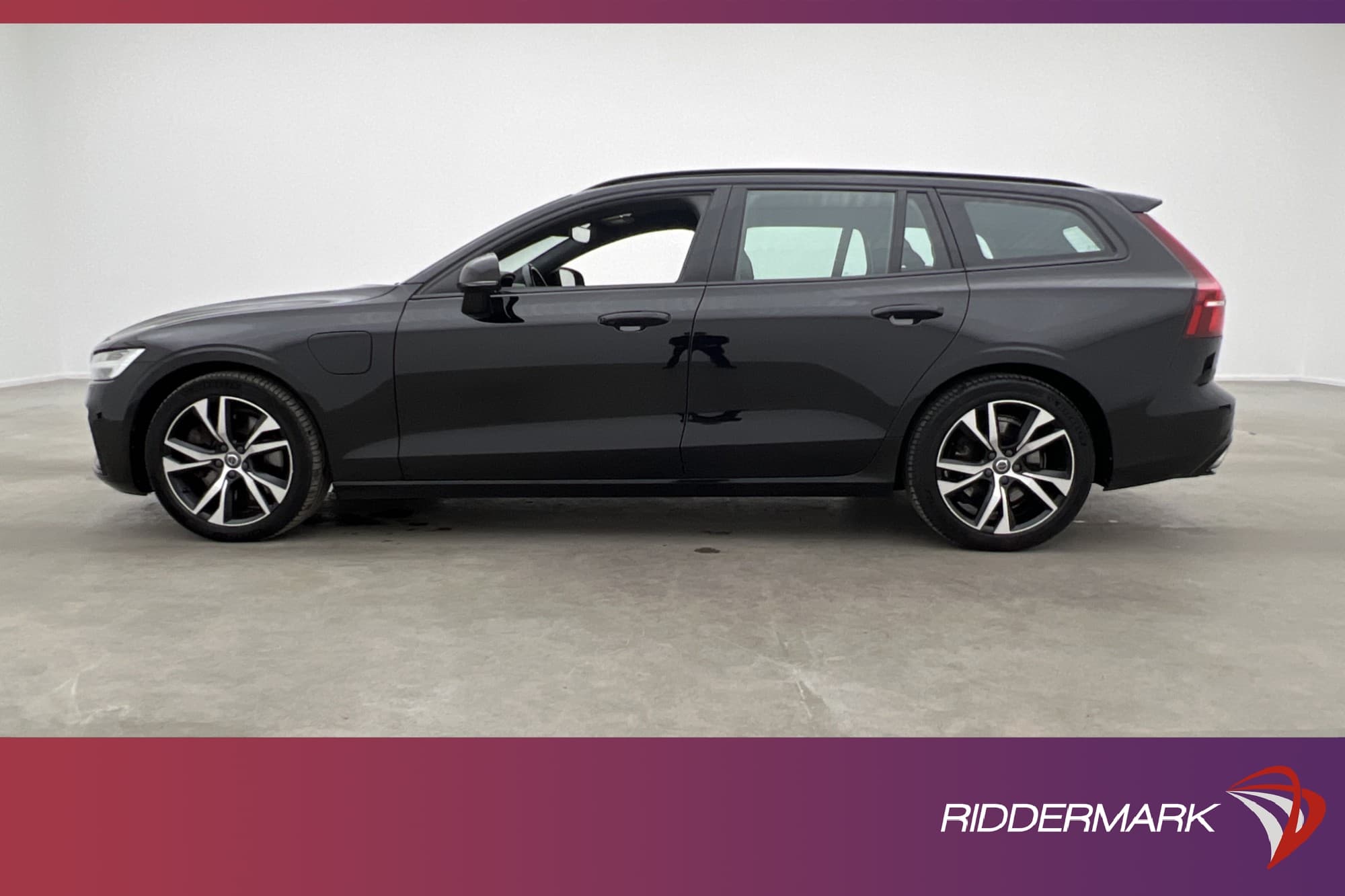 Volvo V60 T6 Recharge AWD  R-Design Skinn H/K Drag Navi MOMS