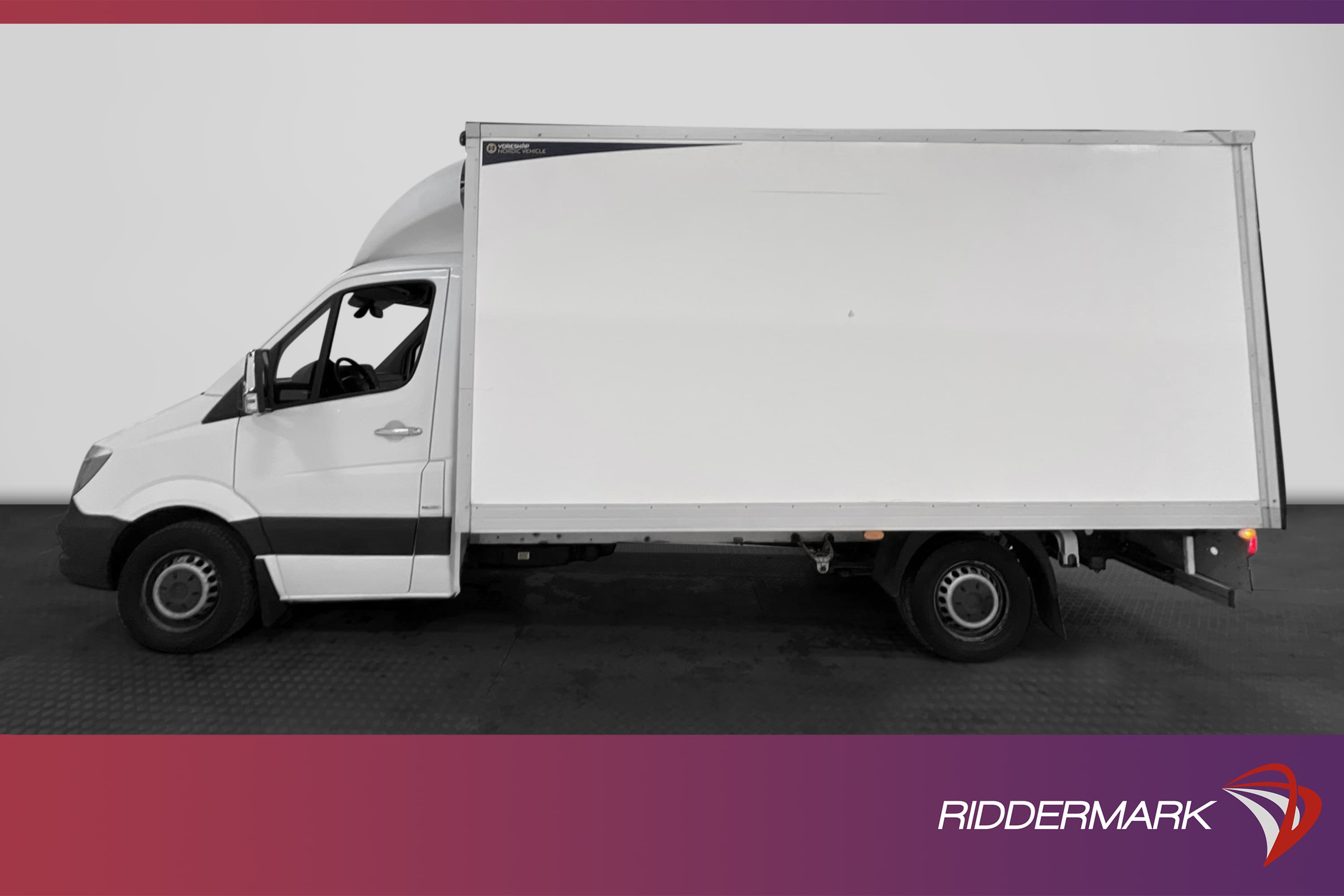 Mercedes-Benz Sprinter 319 KYLBIL Bakgavellyft B-Kamera Moms