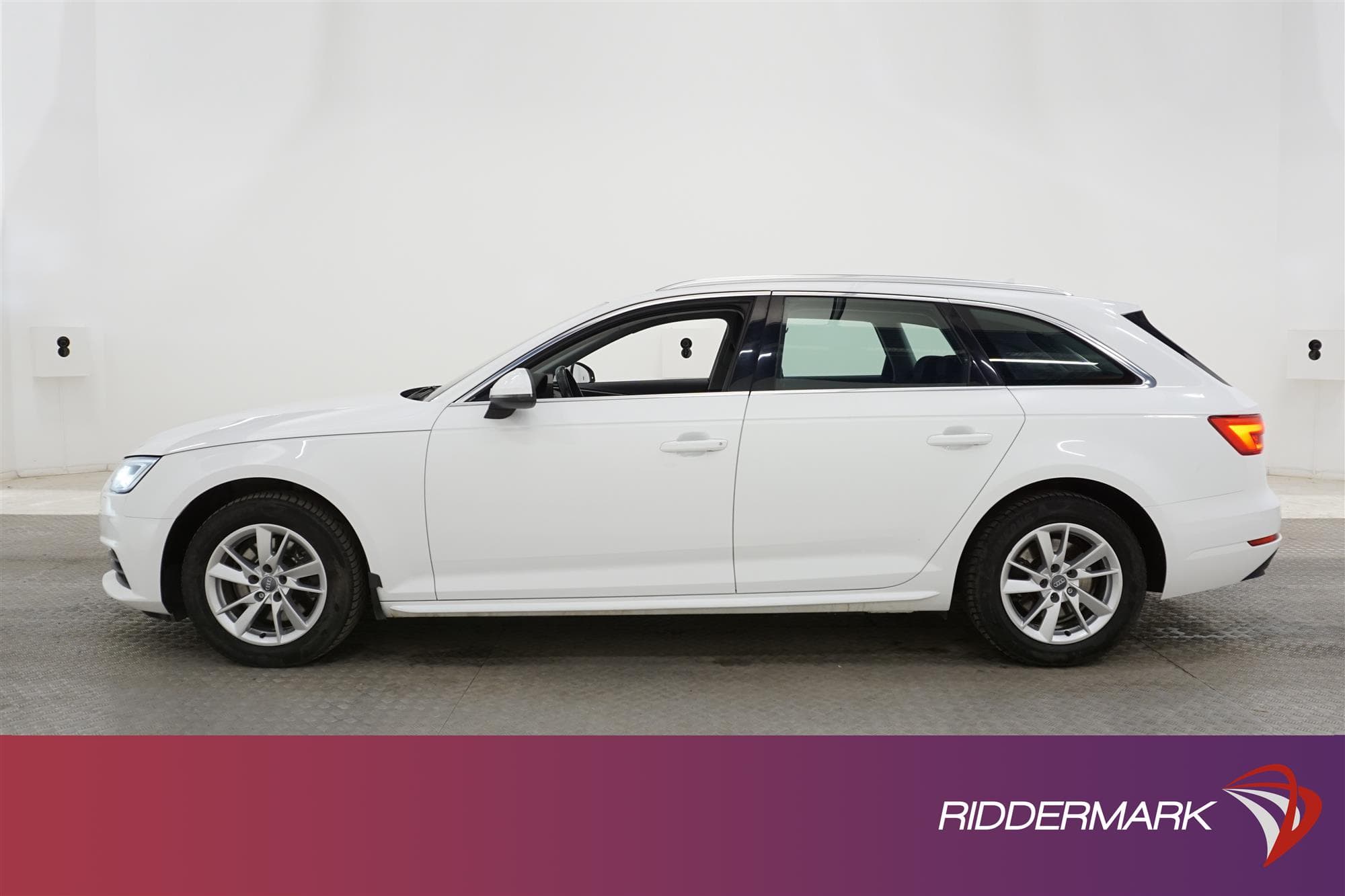 Audi A4 Avant 2.0 TDI S Tronic 150hk M-Värm Navi Dragkrok