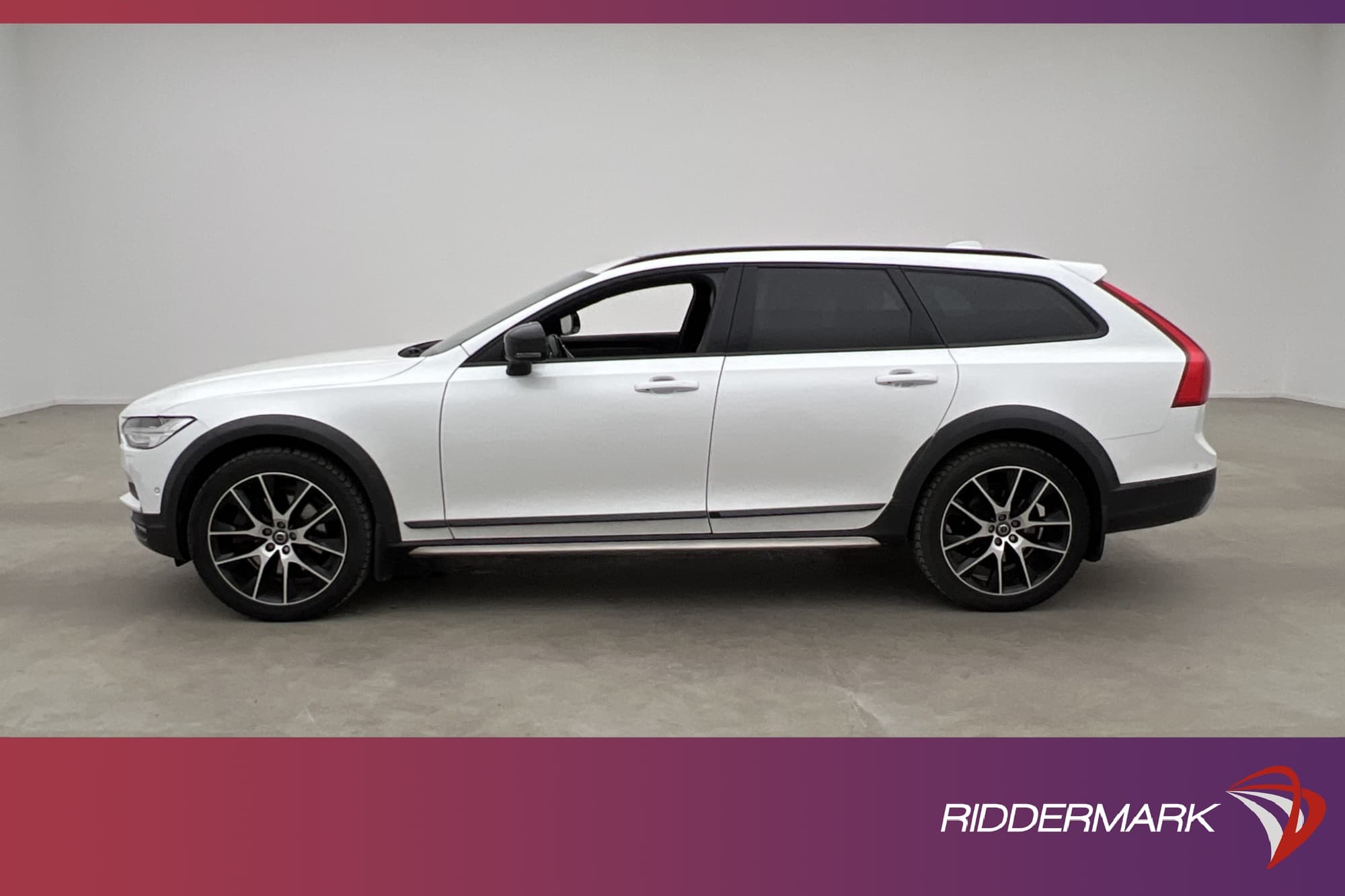 Volvo V90 Cross Country D5 AWD 235hk