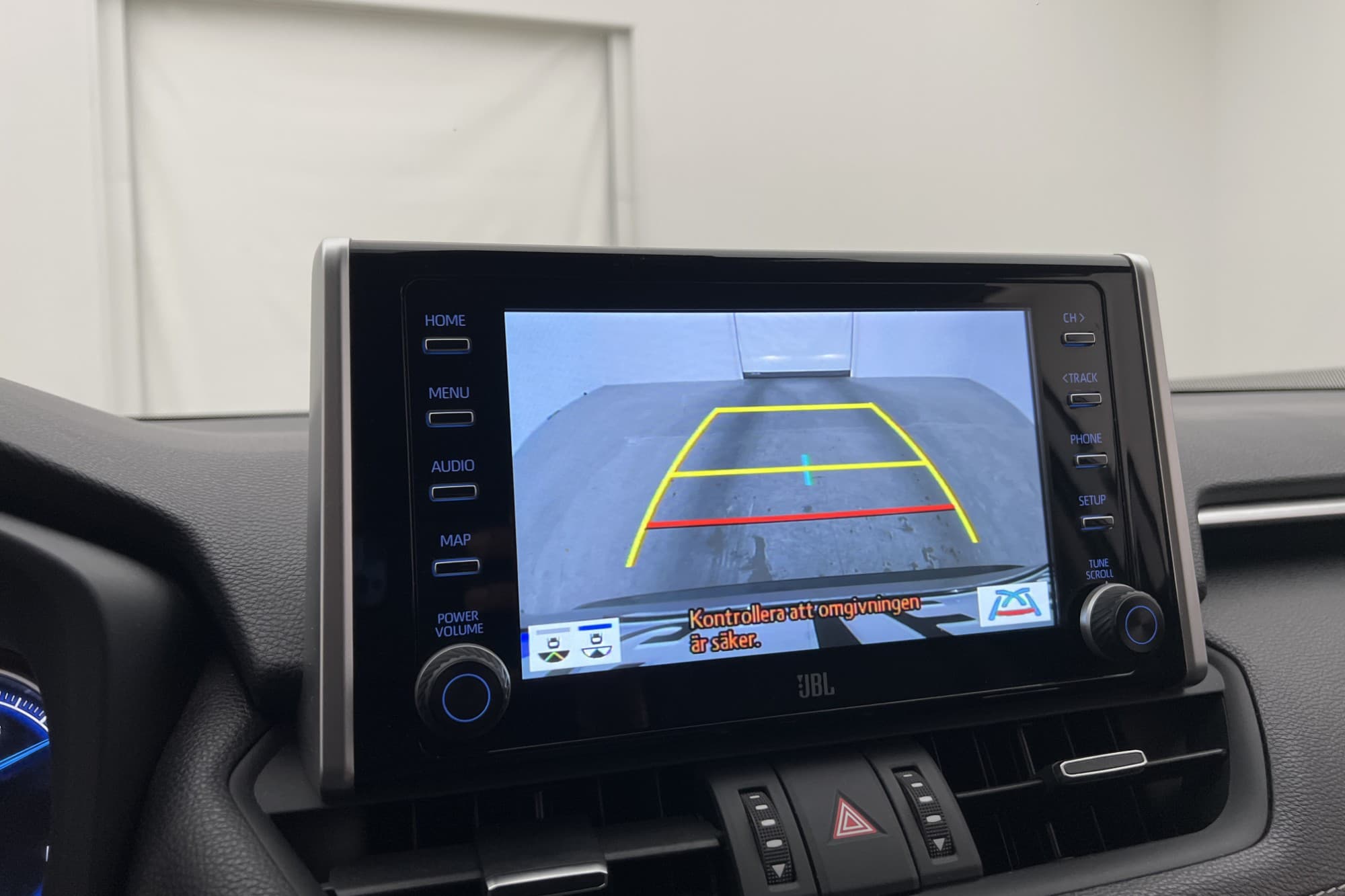 Toyota RAV4 Hybrid AWD 222hk Executive JBL Kamera Skinn Drag