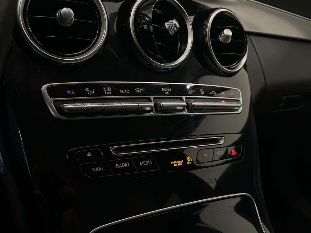 Mercedes-Benz C 350e 279hk Burmester Värmare Kamera Drag 