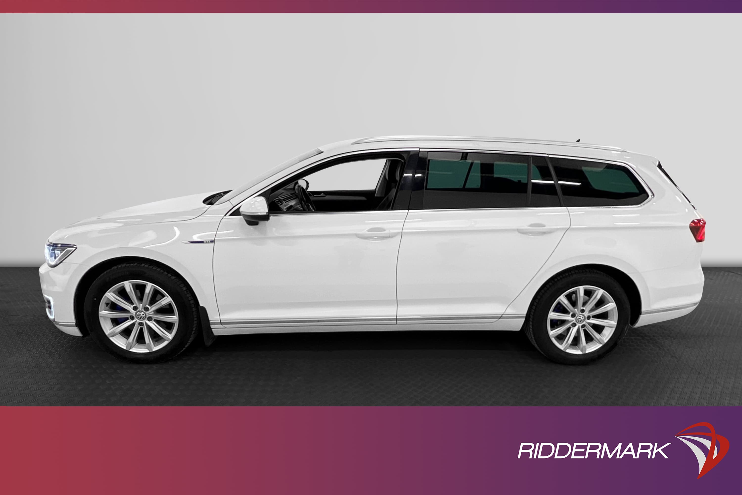 Volkswagen Passat GTE 218hk