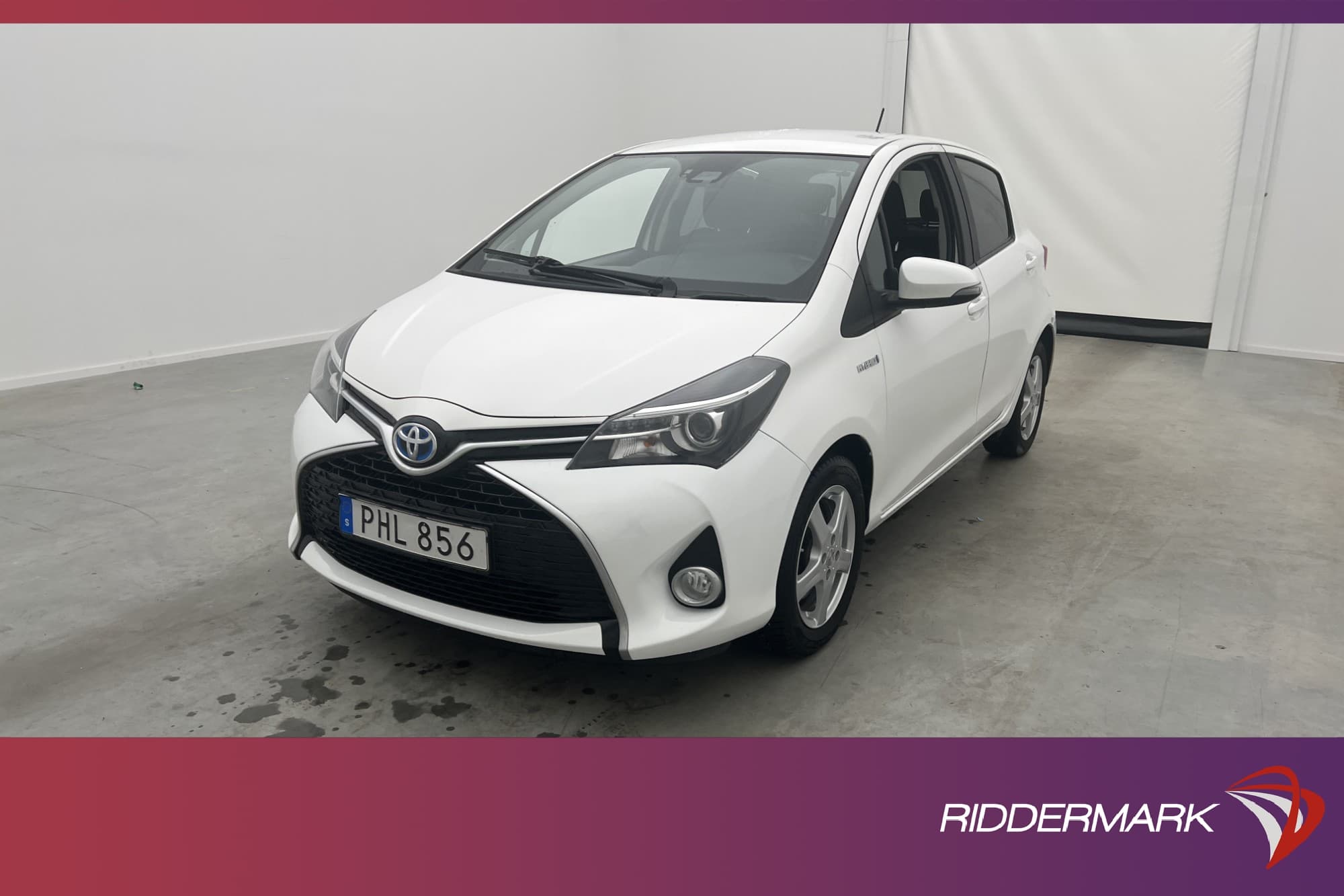 Toyota Yaris Hybrid 101hk