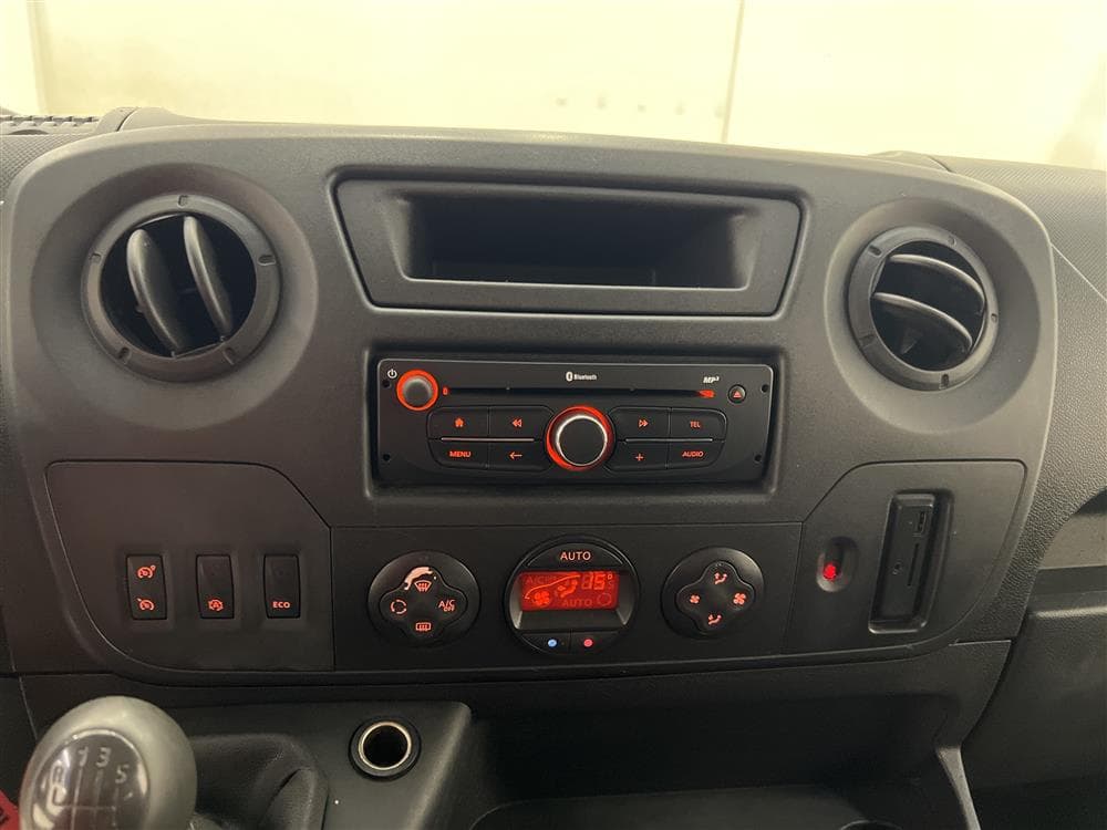 Renault Master 2.3dCi Eu6 170hk 7-sits Flakbil Värmare Moms interiör