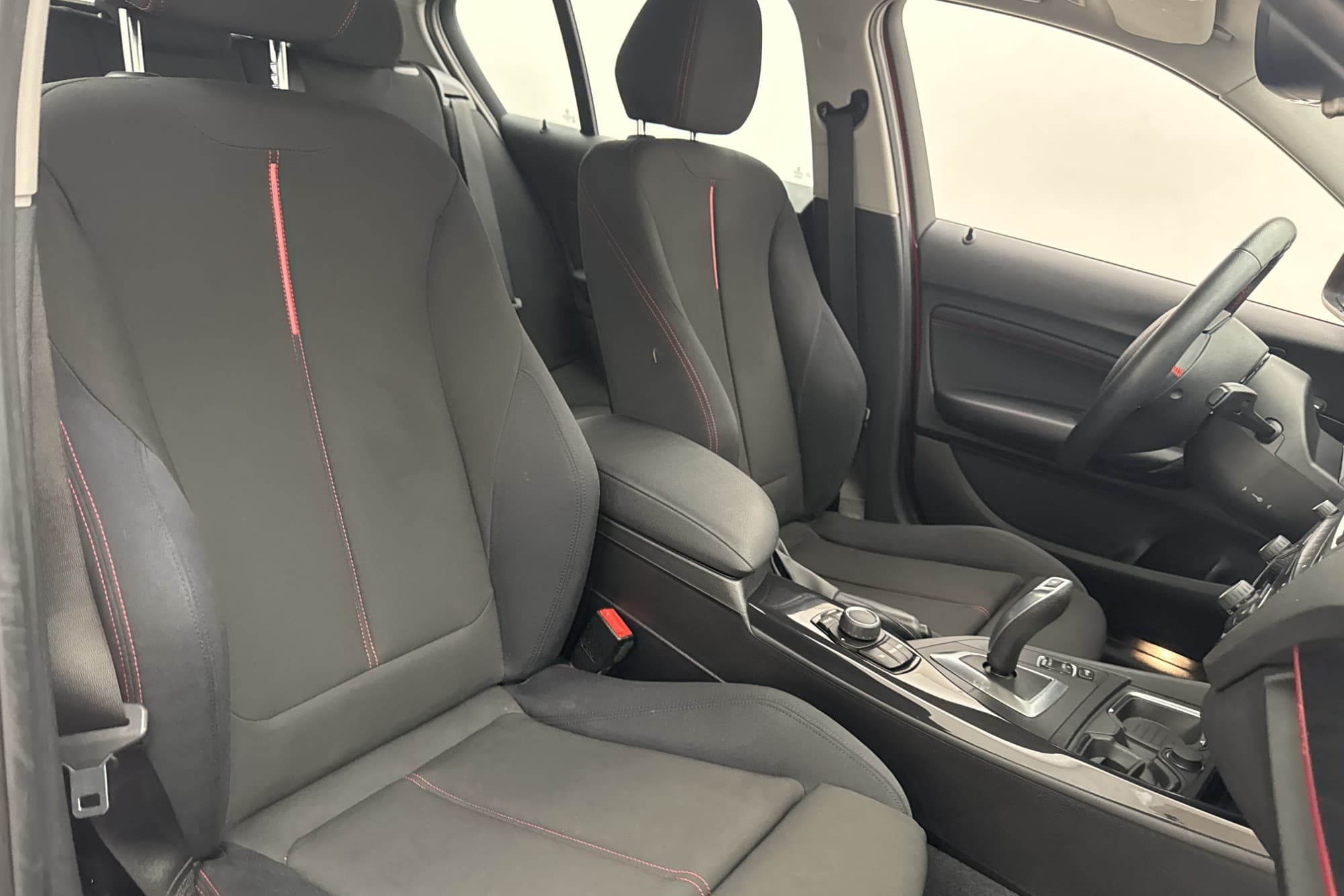 BMW 116 d Sport Line HiFi Kamera Farthållare Keyless-Start