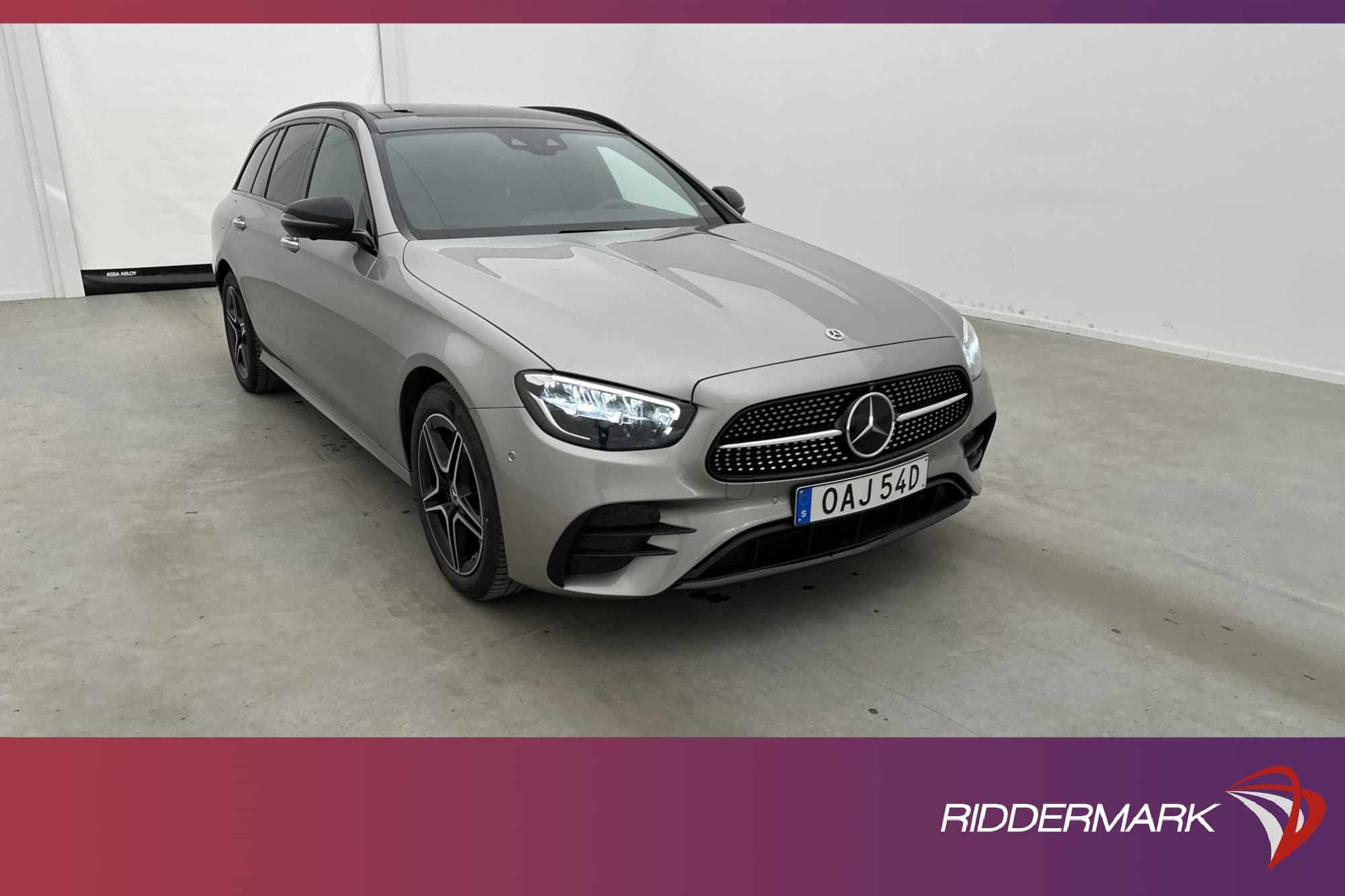 Mercedes-Benz E 300 T de 306hk