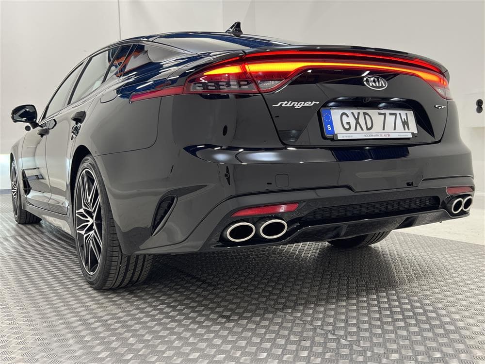 Kia Stinger GT 3.3 T-GDi AWD 370hk Pano H/K HUD 360° Naviinteriör