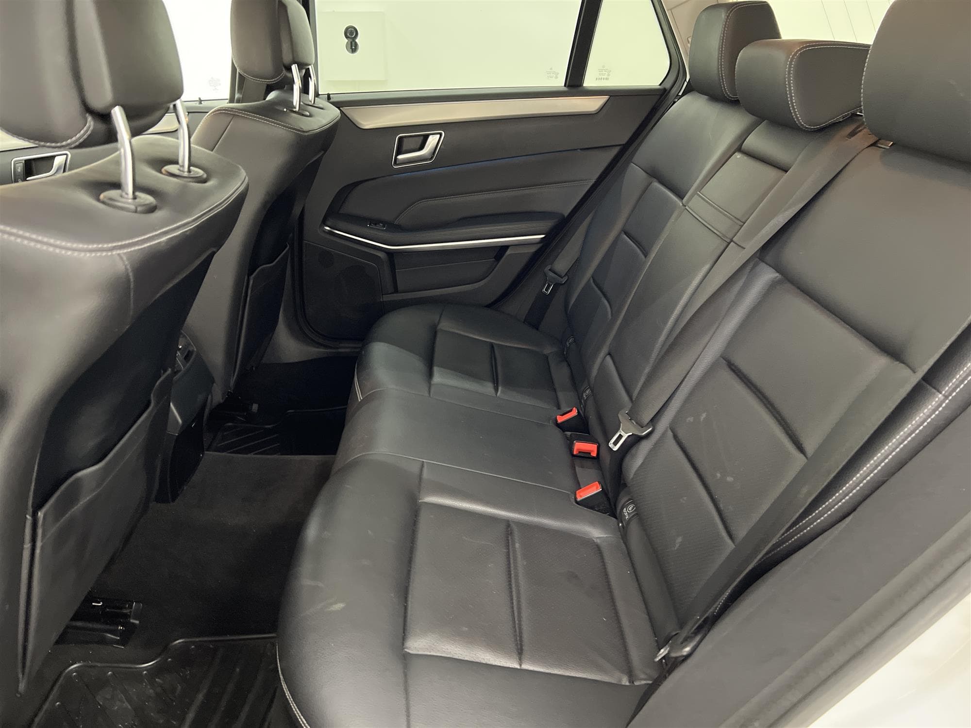 Mercedes-Benz E220 170hk Dragkrok Helskinn Navi 0,54L/mil