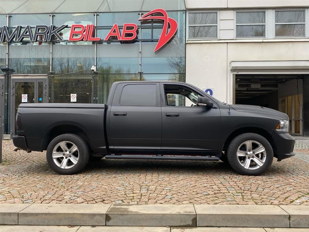 Dodge Ram Sport 1500 5.7 4WD 401hk Taklucka Navi Nyservad exteriör