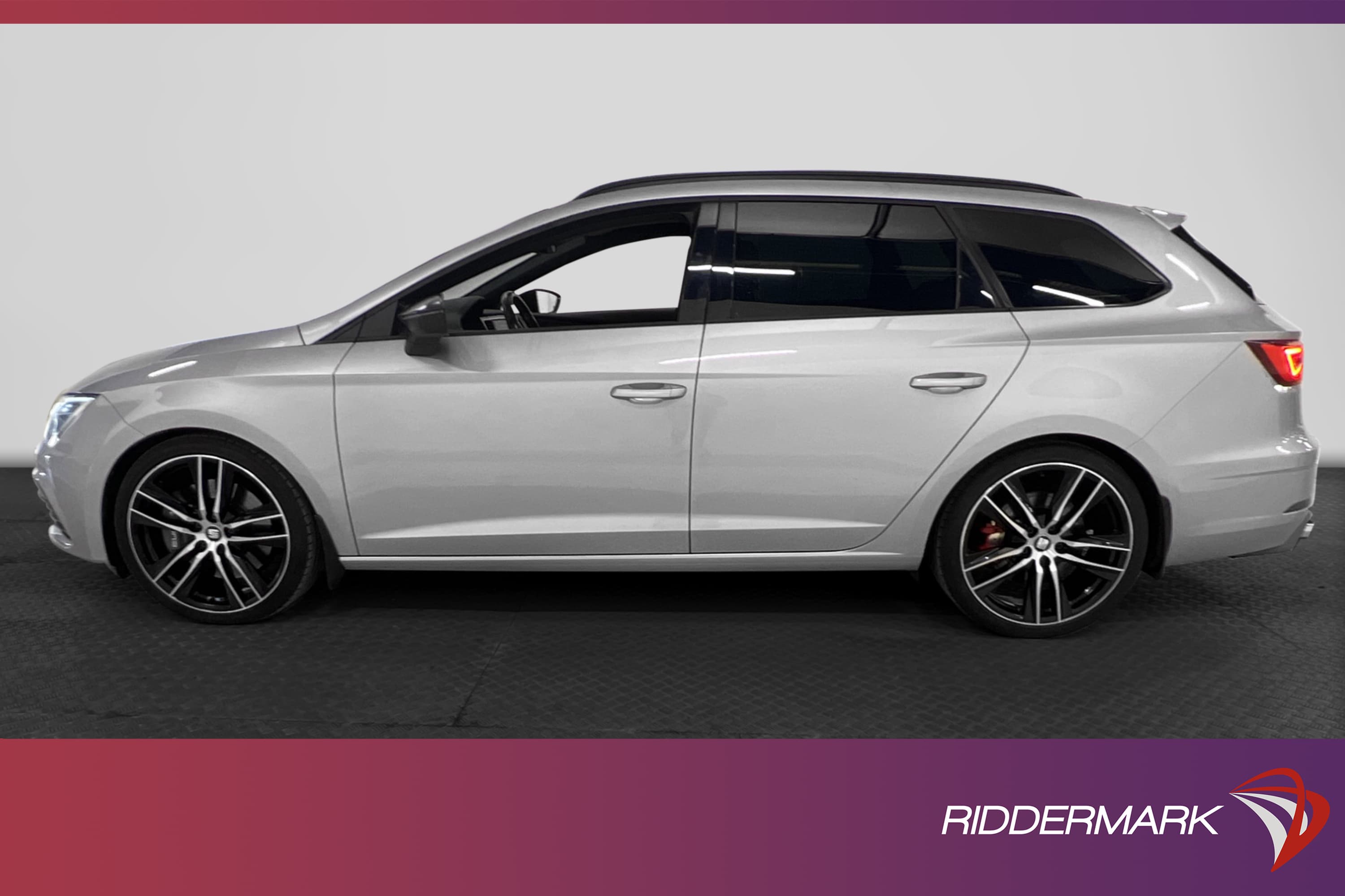 SEAT  León Cupra ST 2.0 TSI 300hk