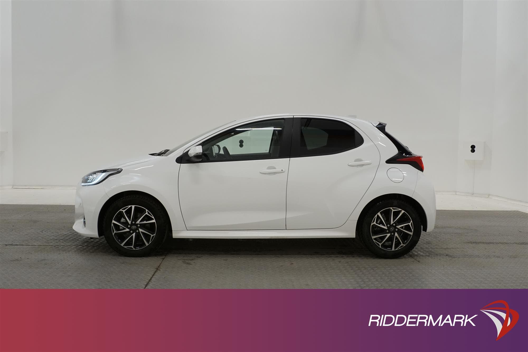 Toyota Yaris Hybrid CVT 116hk