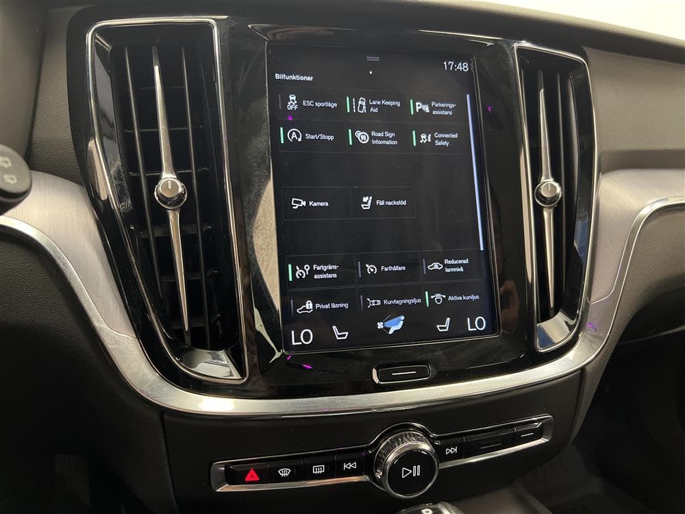 Volvo V60 D4 190hk D-Värm VOC Skinn B-Kamera Navi 0,46l/milinteriör