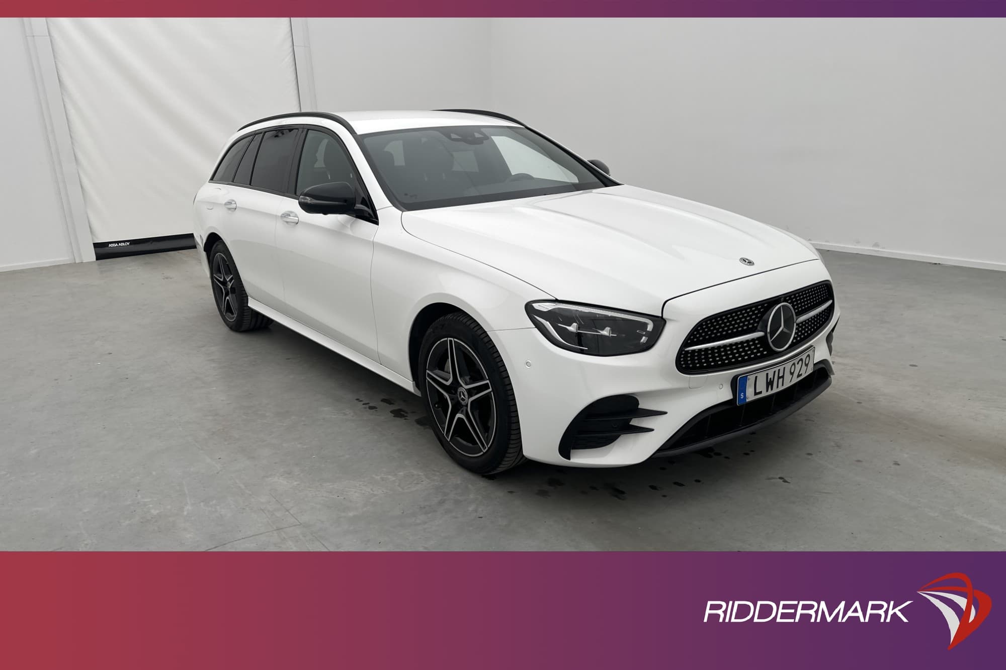 Mercedes-Benz E 300 T de 306hk