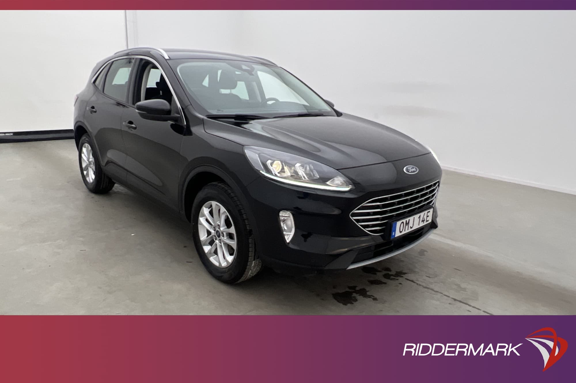Ford Kuga Plug-In 225hk Titanium Kamera Rattvärme CarPlay
